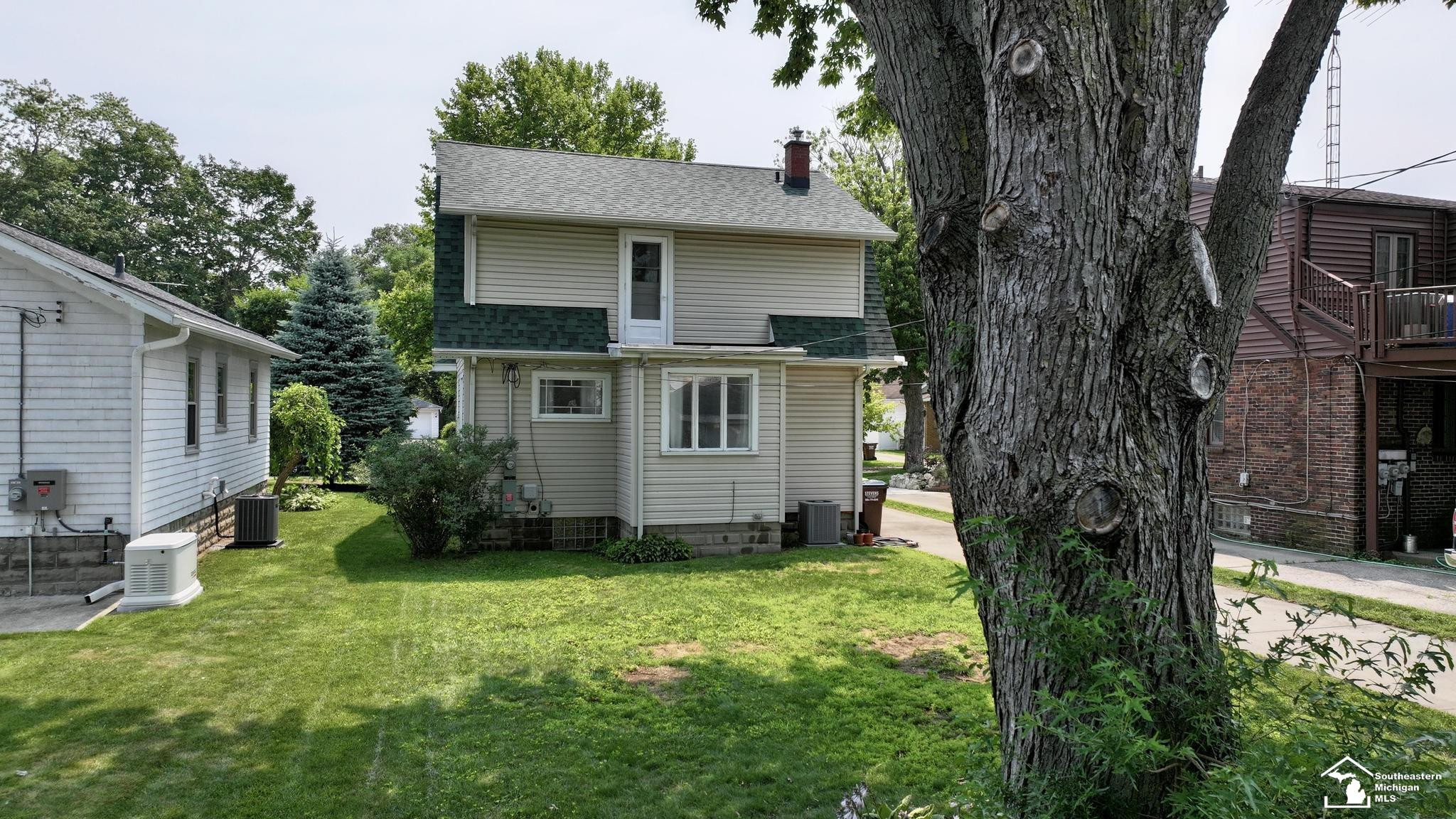 615 Borgess Avenue, Monroe, MI 48162 — Photo 9