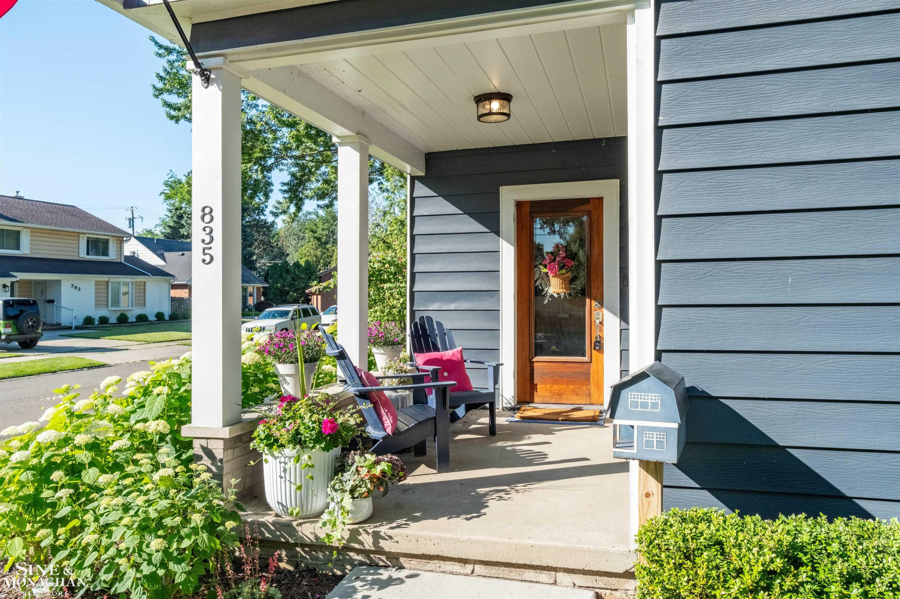 835 Cook Road, Grosse Pointe Woods, MI 48236 — Photo 49