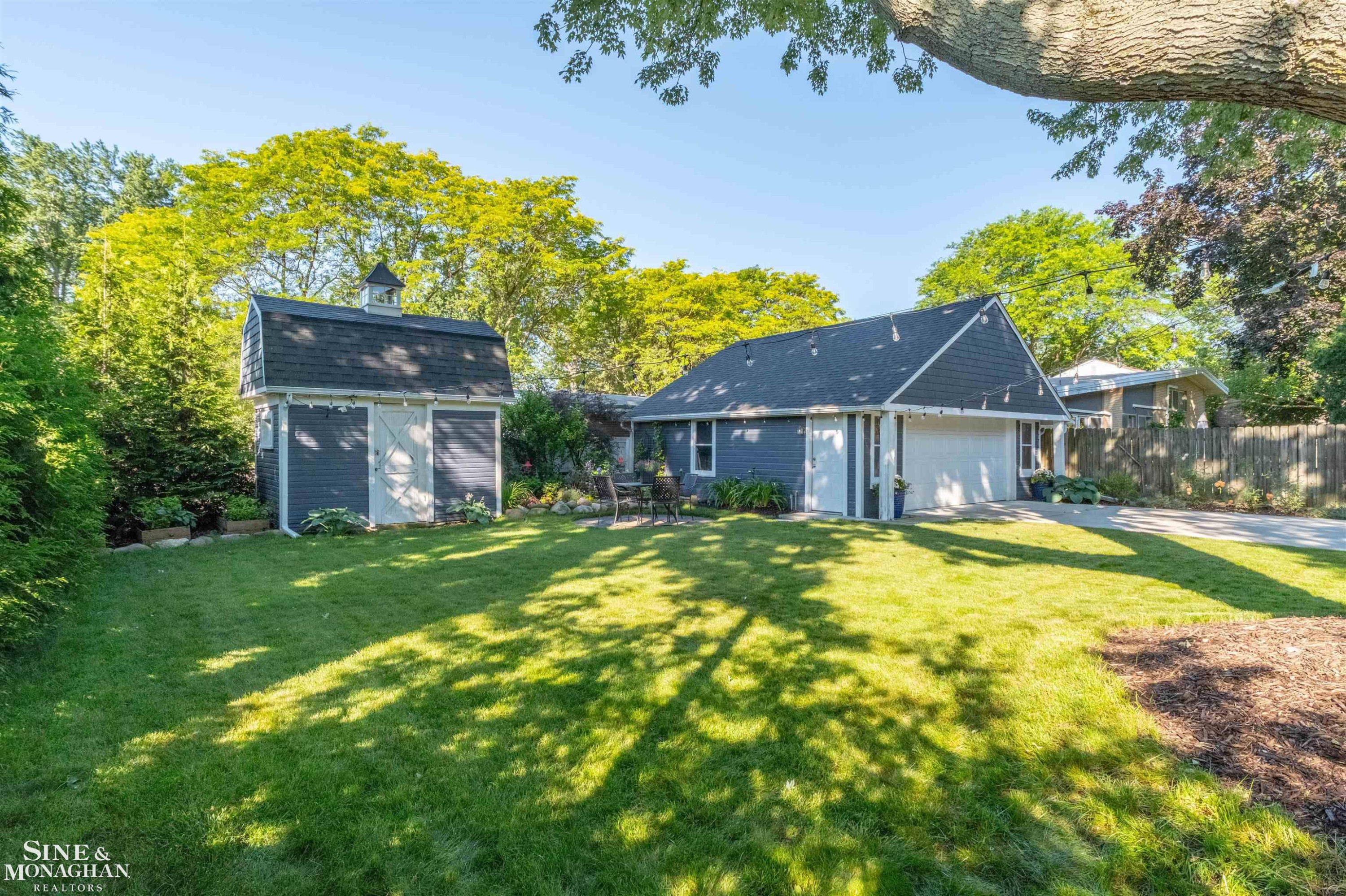 835 Cook Road, Grosse Pointe Woods, MI 48236 — Photo 52