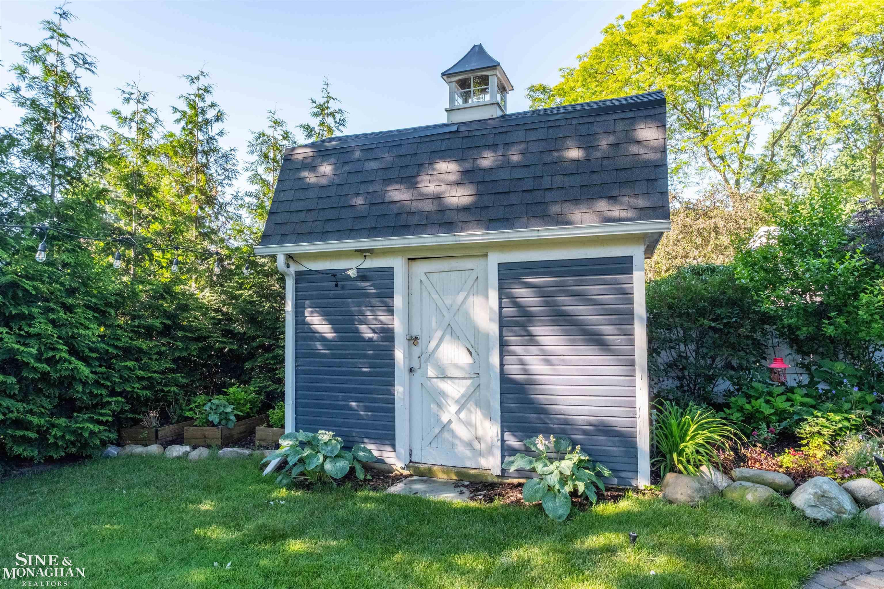 835 Cook Road, Grosse Pointe Woods, MI 48236 — Photo 54