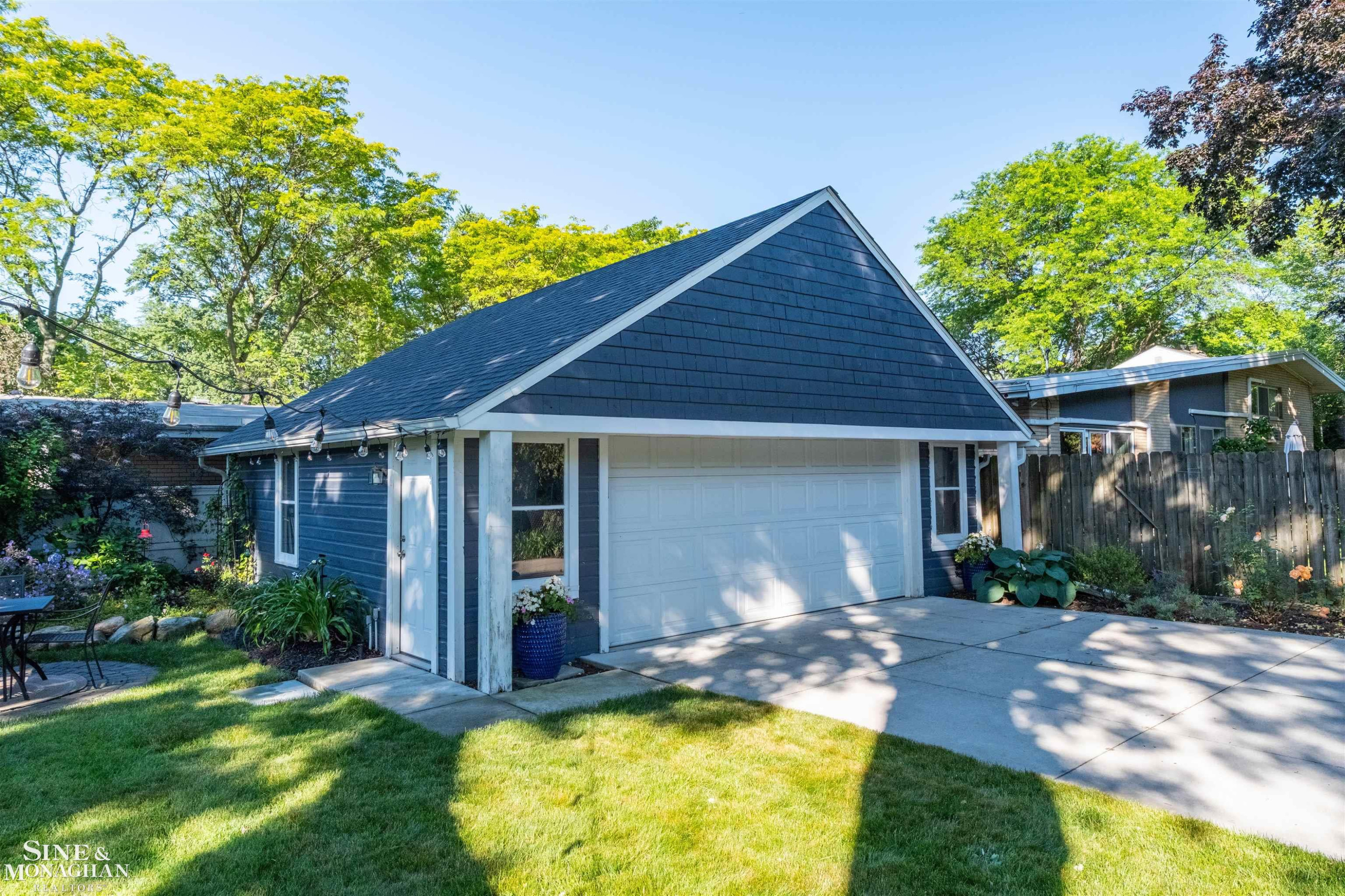 835 Cook Road, Grosse Pointe Woods, MI 48236 — Photo 55