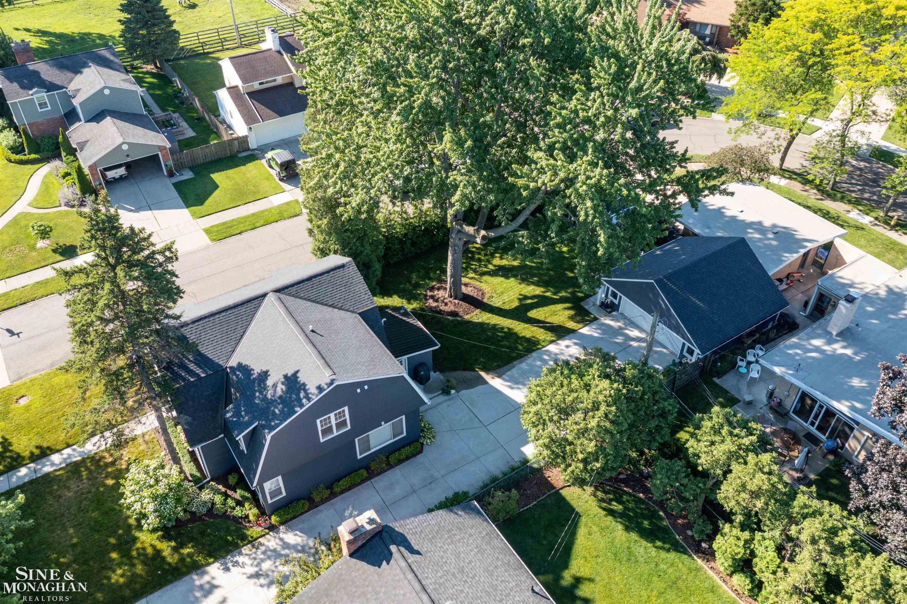 835 Cook Road, Grosse Pointe Woods, MI 48236 — Photo 60