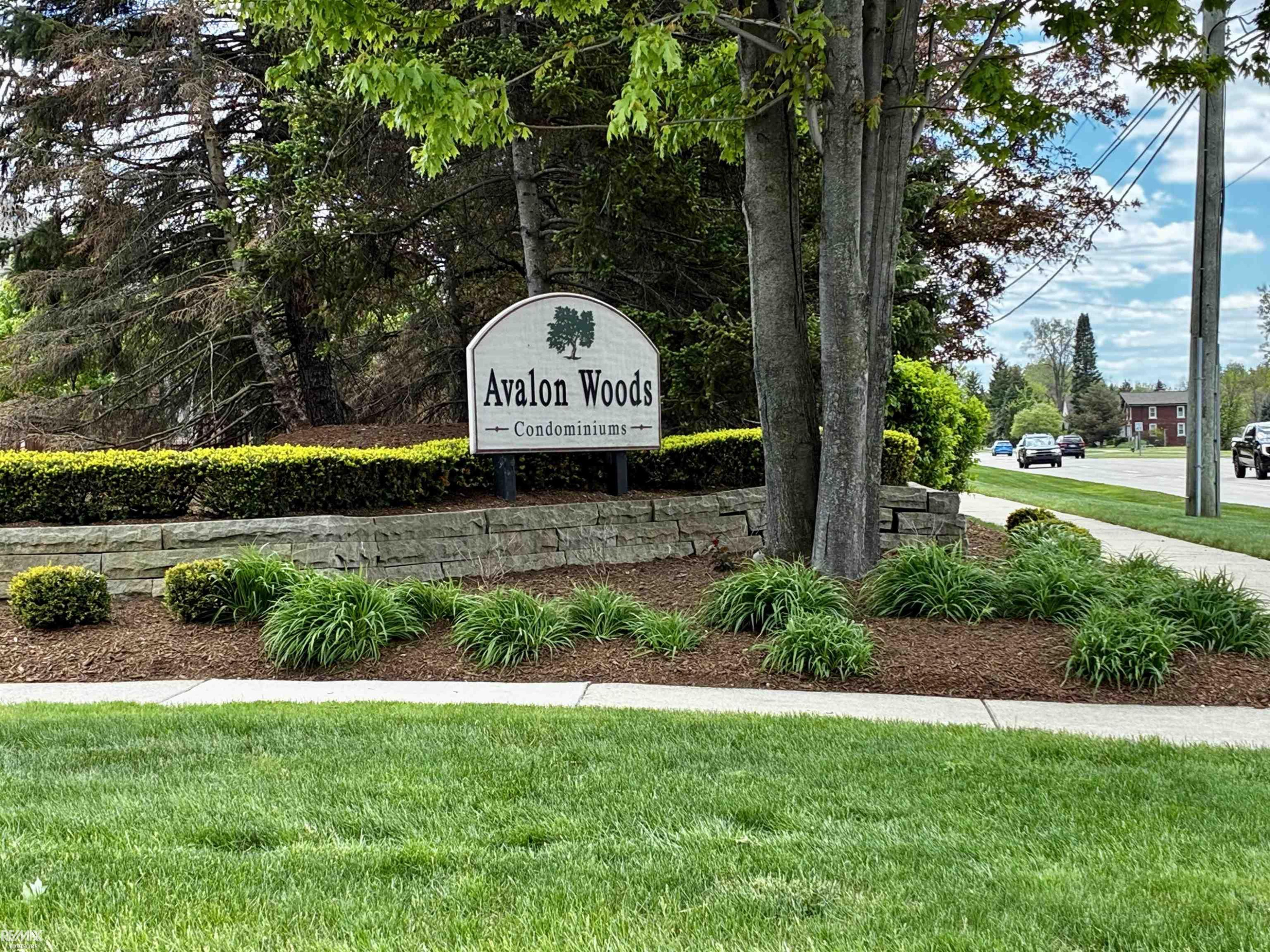 40135 Streamwood Court, Sterling Heights, MI 48310 — Photo 10