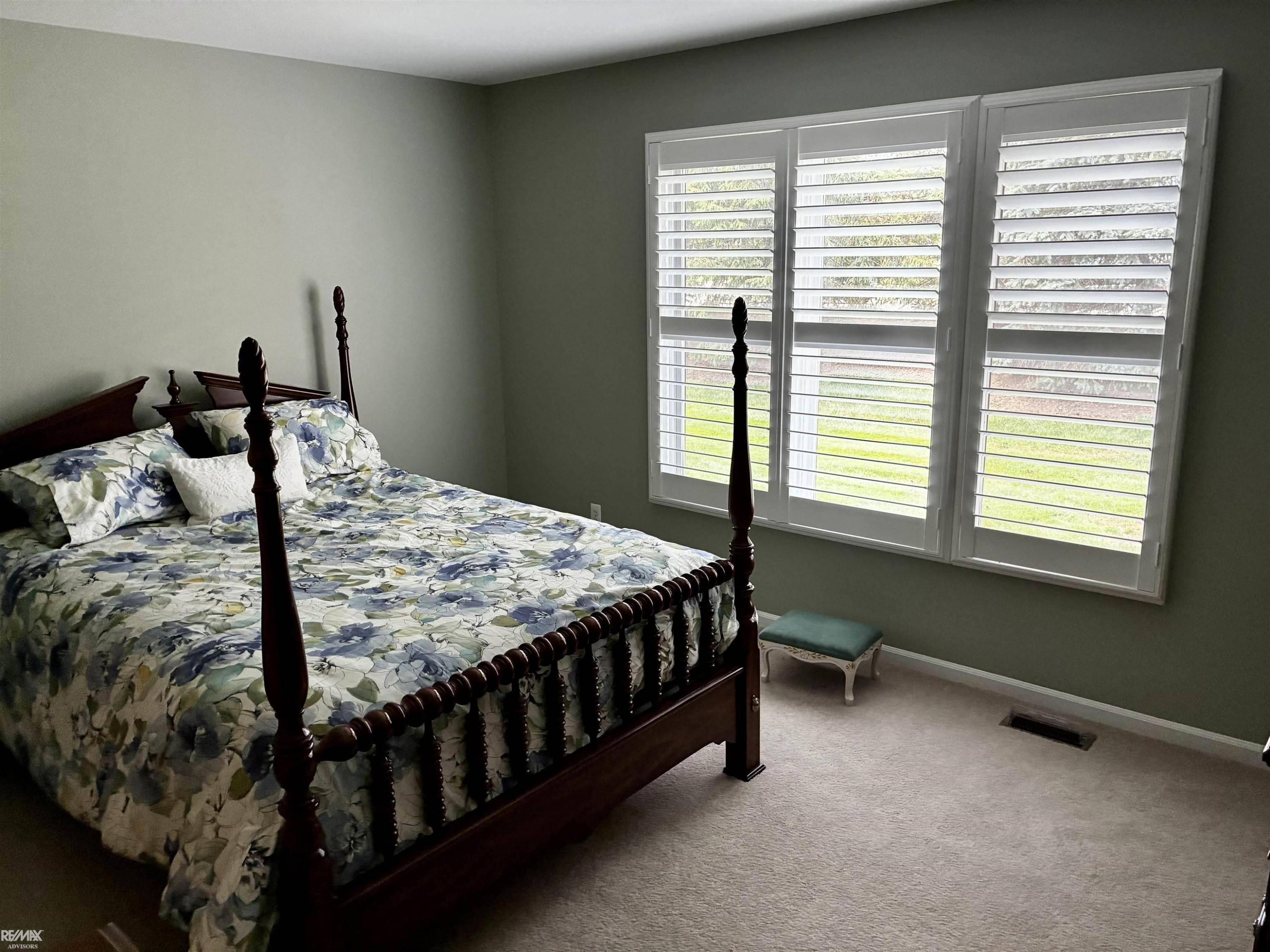 40135 Streamwood Court, Sterling Heights, MI 48310 — Photo 27