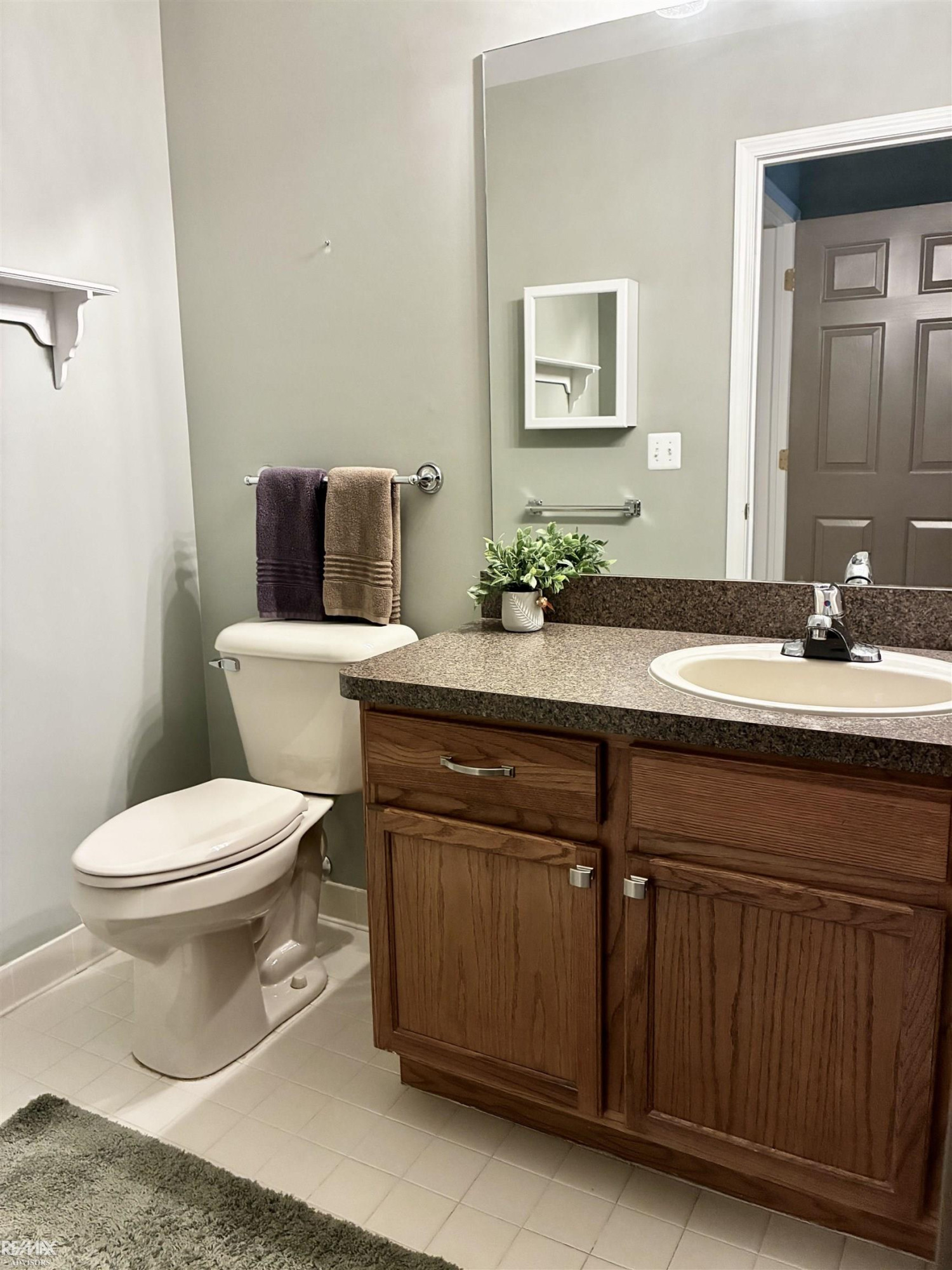 40135 Streamwood Court, Sterling Heights, MI 48310 — Photo 35