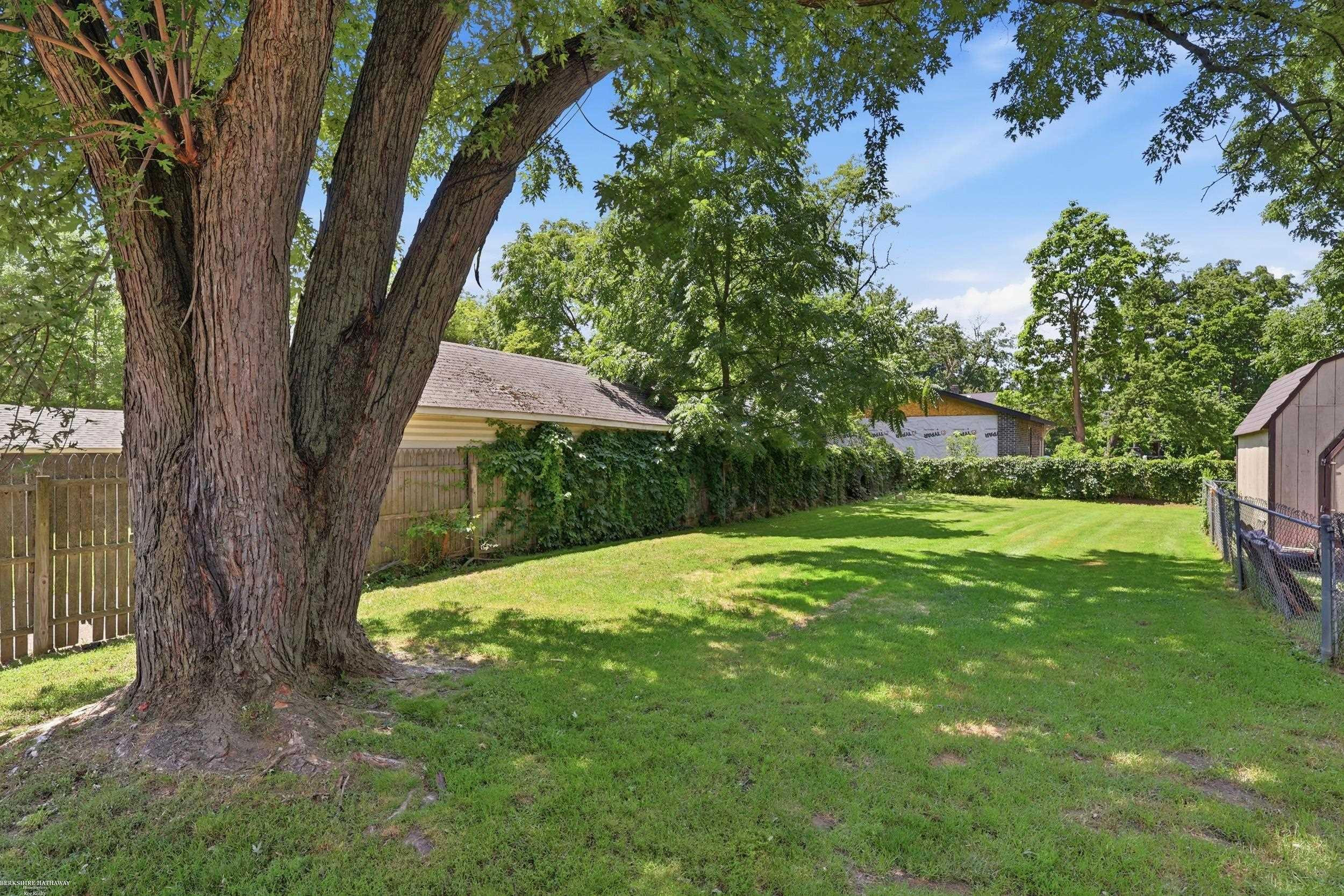 57 N Johnson Street, Pontiac, MI 48341 — Photo 3