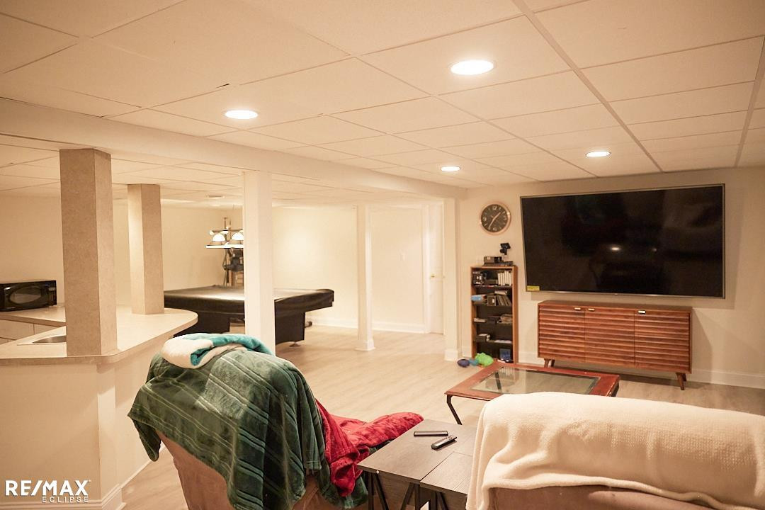 4199 Wincrest Ln, Rochester, MI 48306 — Photo 34