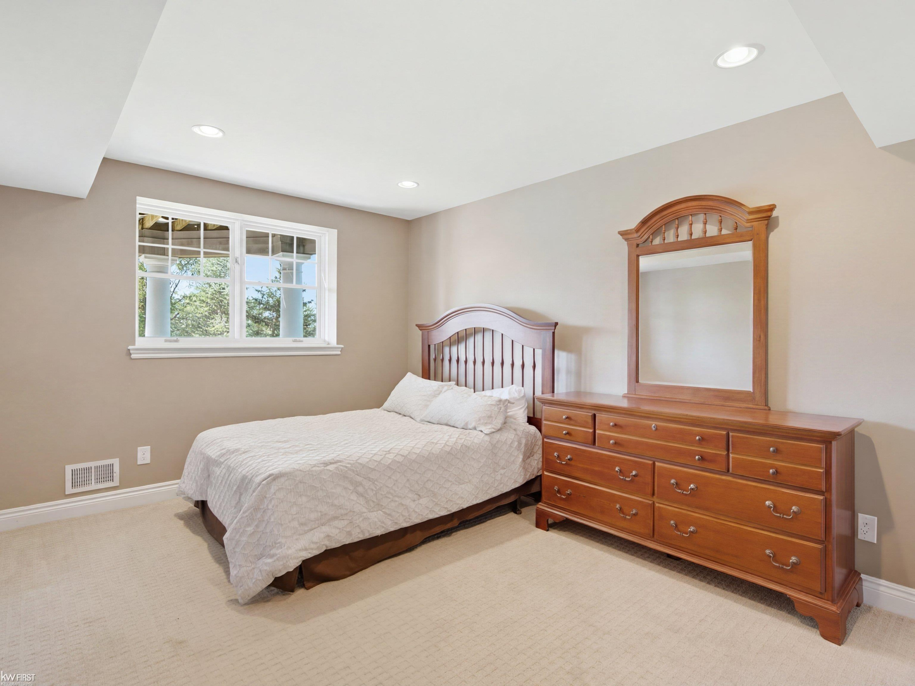7511 Greene Haven Drive, Clarkston, MI 48348 — Photo 46