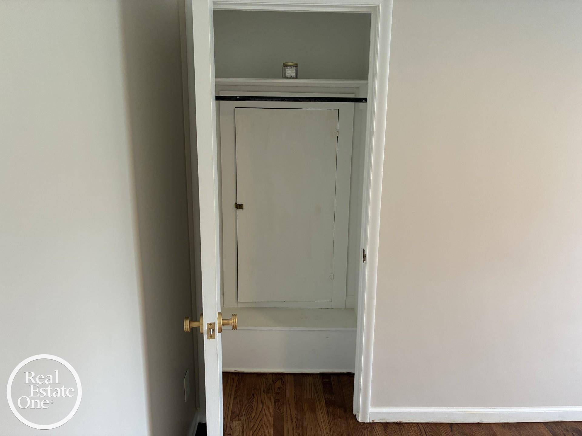 1072 S Brys Drive, Grosse Pointe Woods, MI 48236 — Photo 20