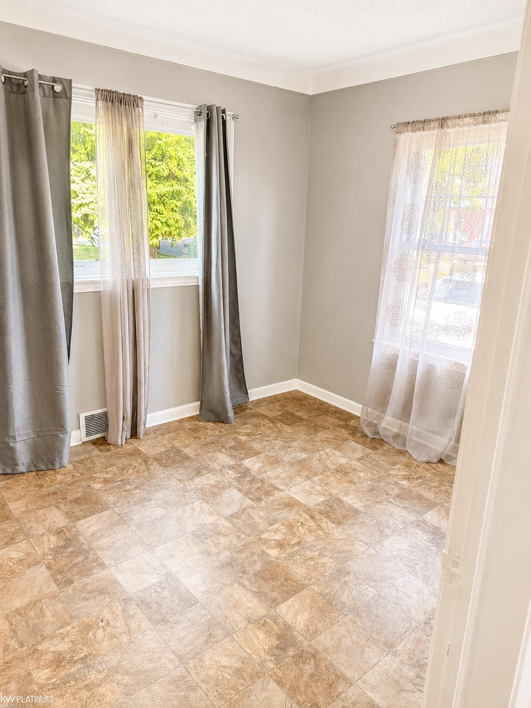 15596 Eastwood Street - Photo 2