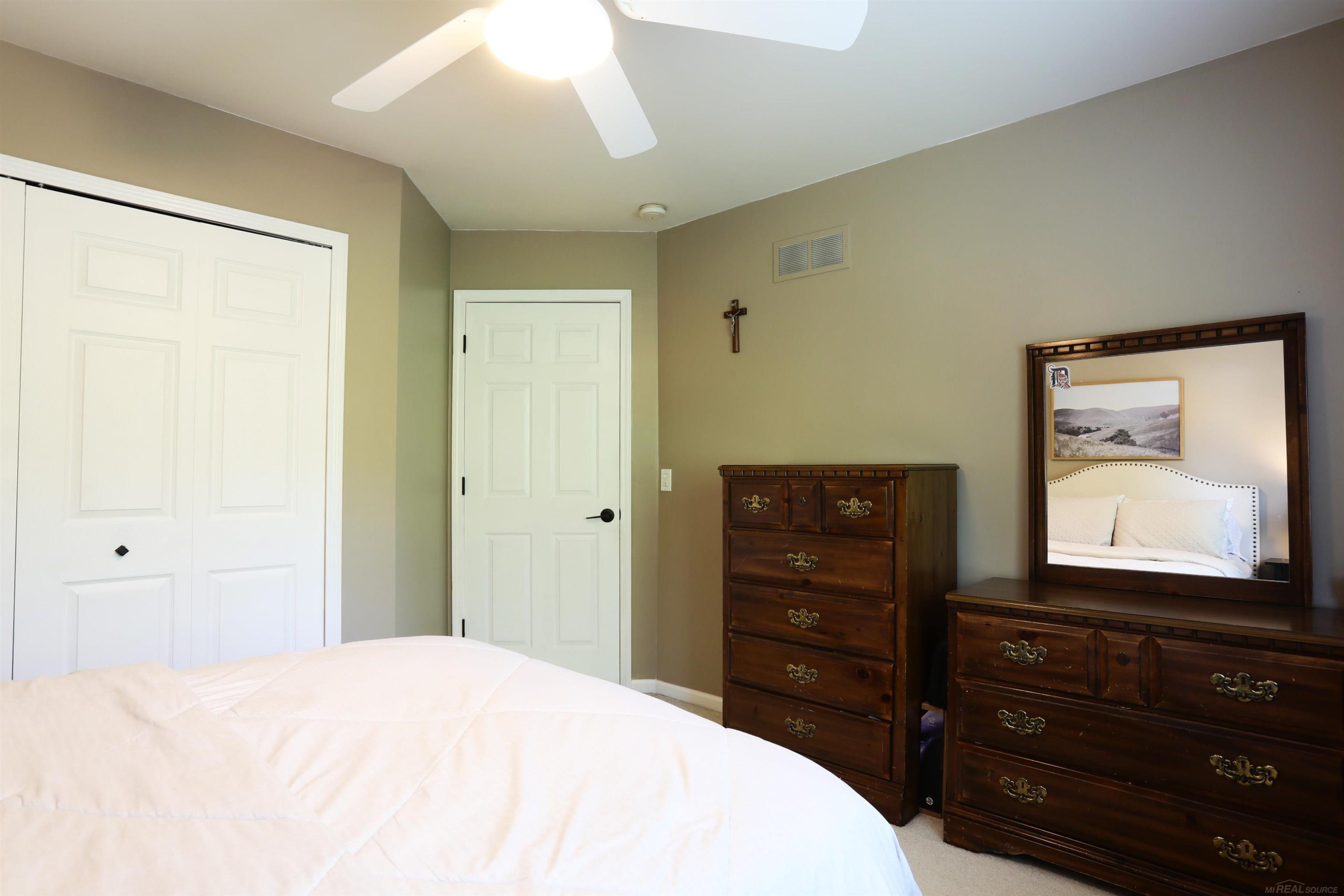 48535 Fairmont Drive, Macomb, MI 48044 — Photo 31