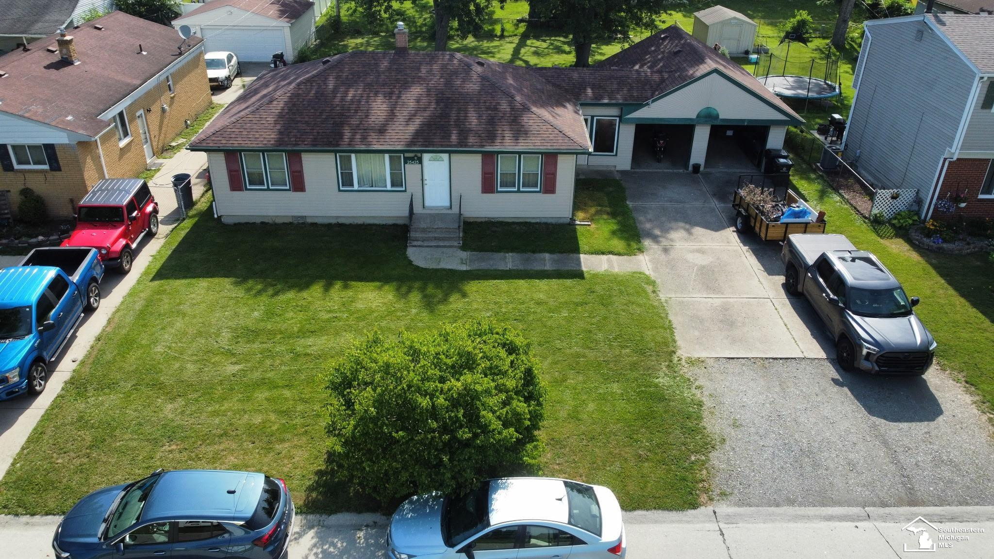 25425 Fairgrove Street, MI 48183 — Photo 2
