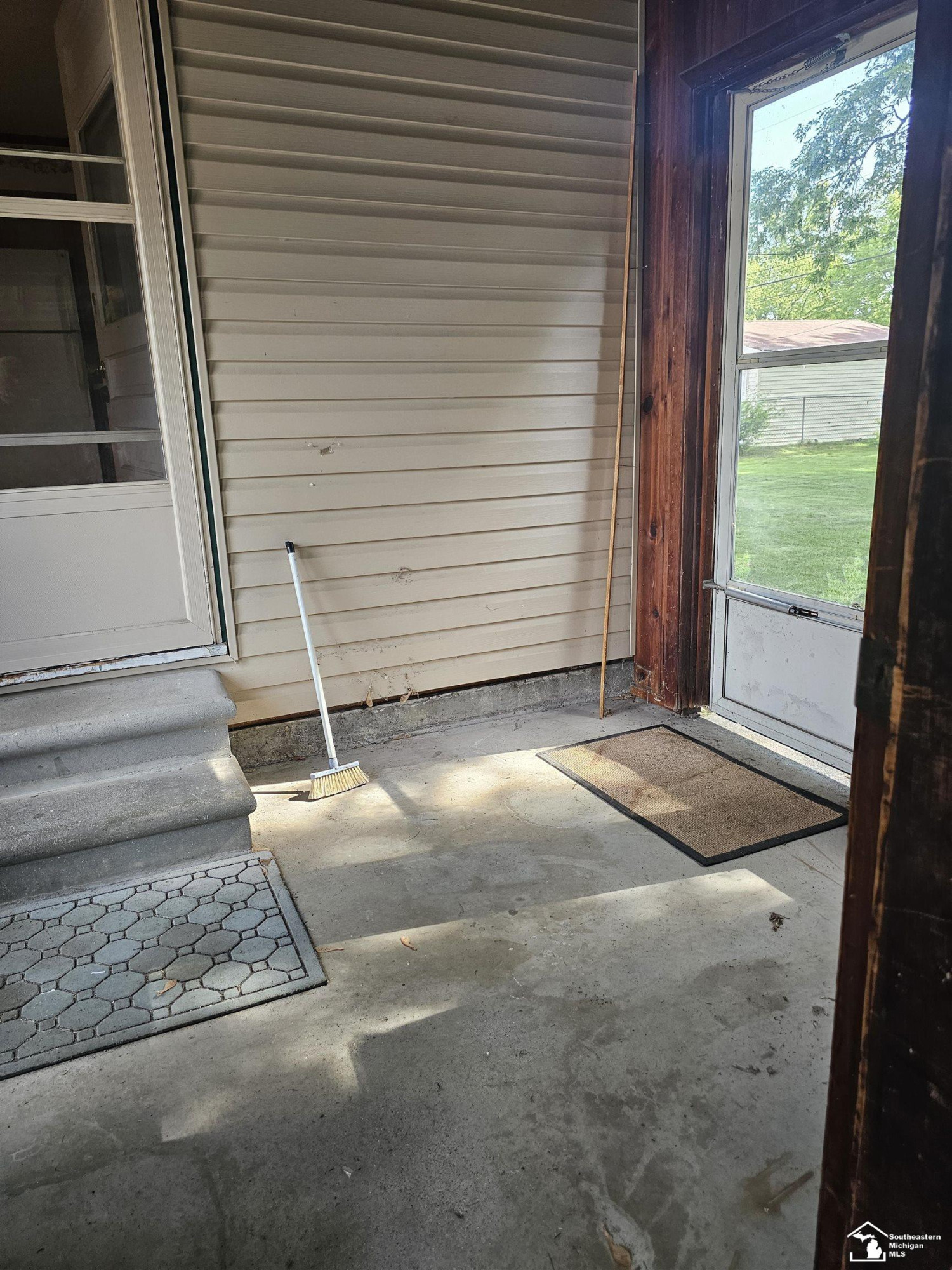 25425 Fairgrove Street, MI 48183 — Photo 32