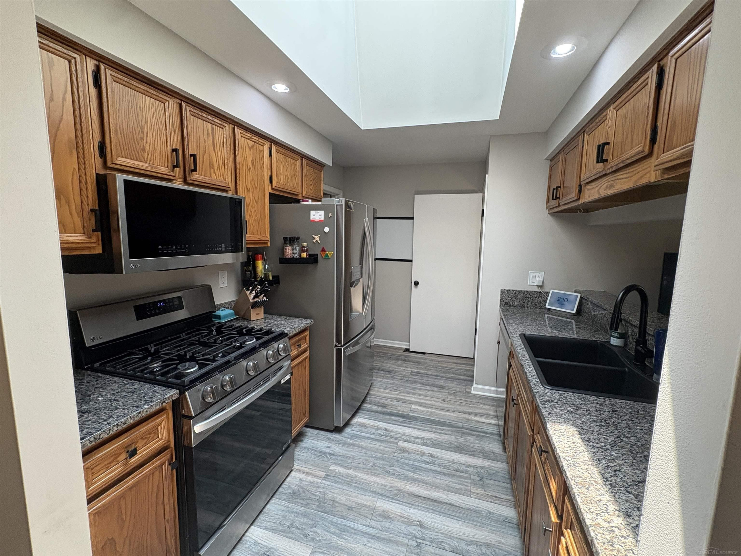49116 Conway Court, Shelby Twp, MI 48315 — Photo 15