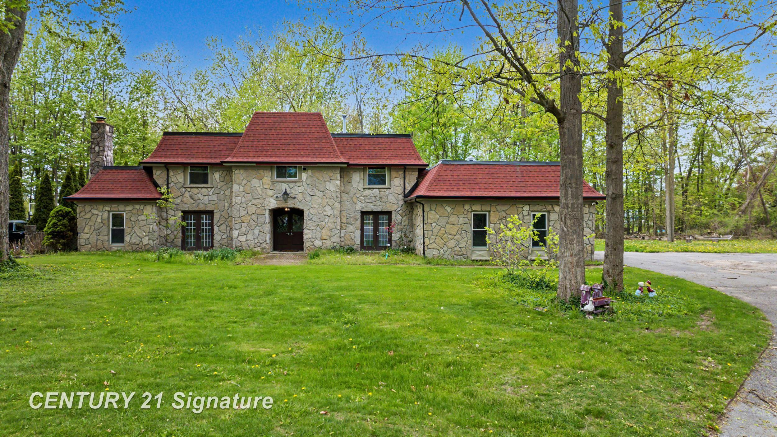 3463 Highland Drive, Bay City, MI 48706