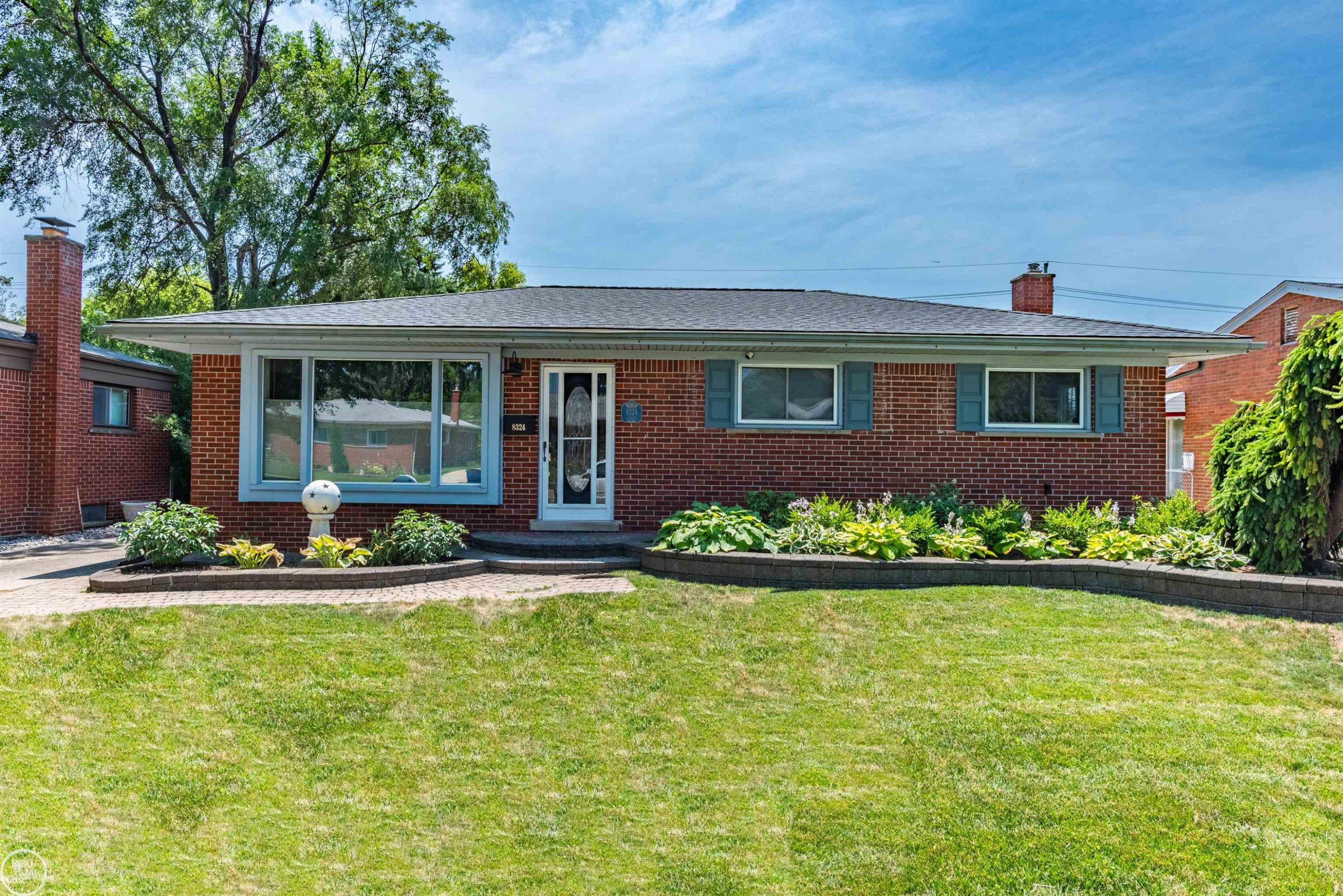 8324 Darlene Street, Warren, MI 48093 — front exterior