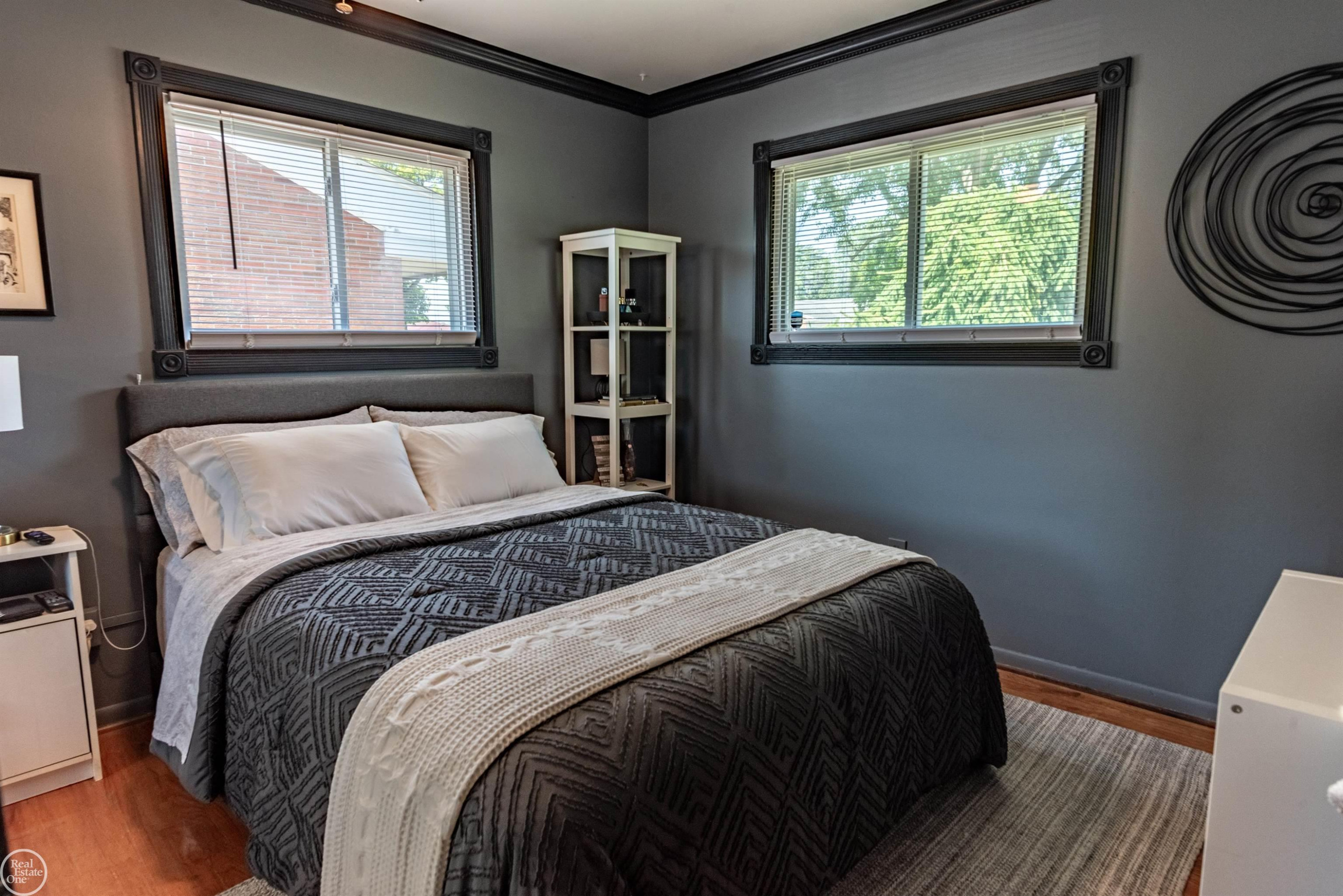 8324 Darlene Street, Warren, MI 48093 — Photo 10