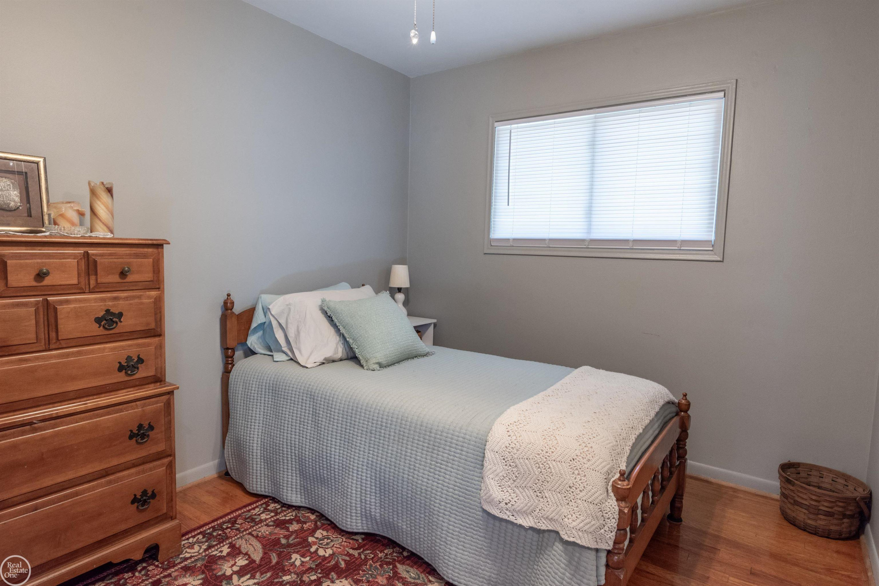 8324 Darlene Street, Warren, MI 48093 — Photo 11