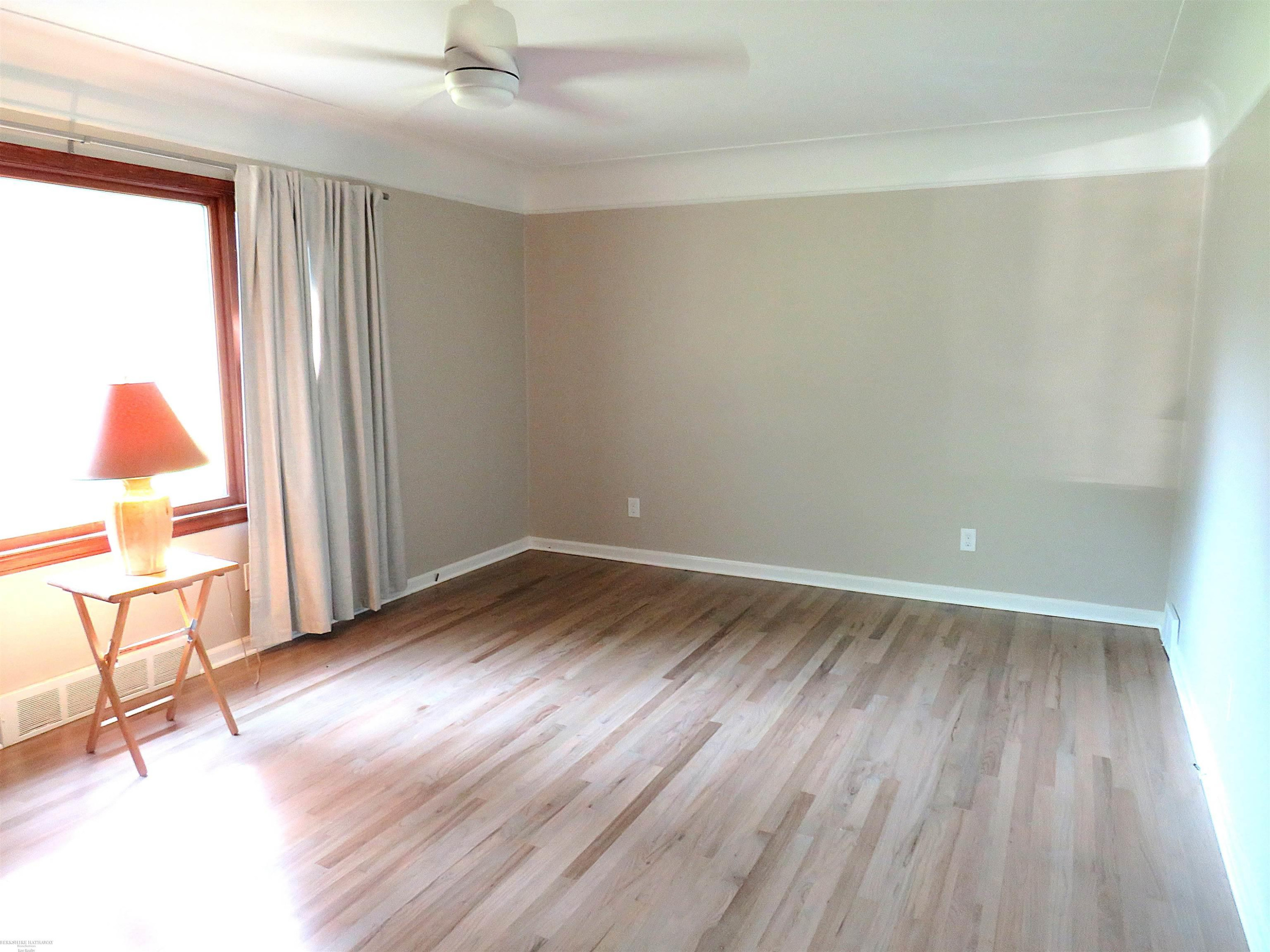 42501 Utica Road, Sterling Heights, MI 48314 — Photo 5