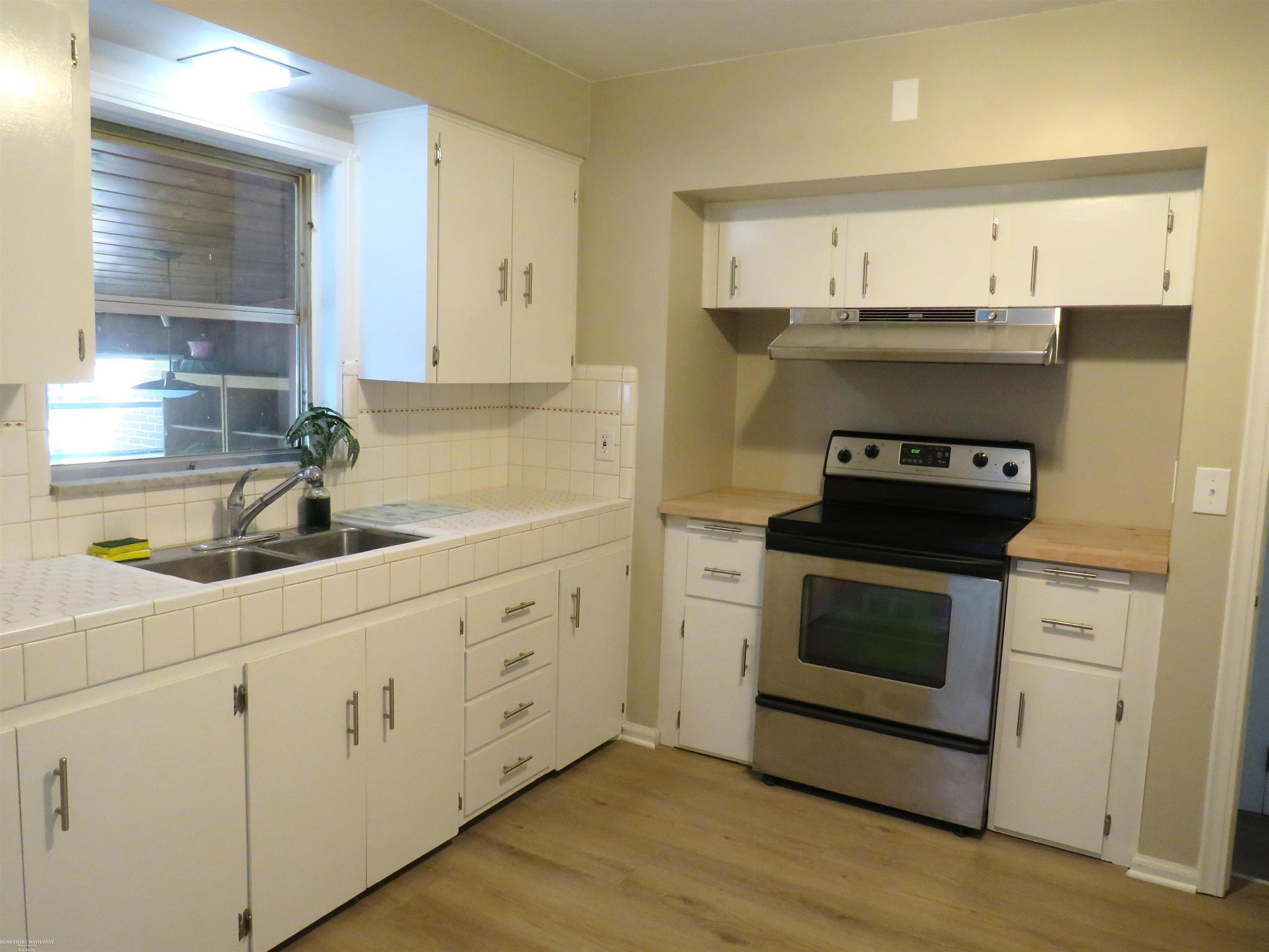 42501 Utica Road, Sterling Heights, MI 48314 — Photo 7