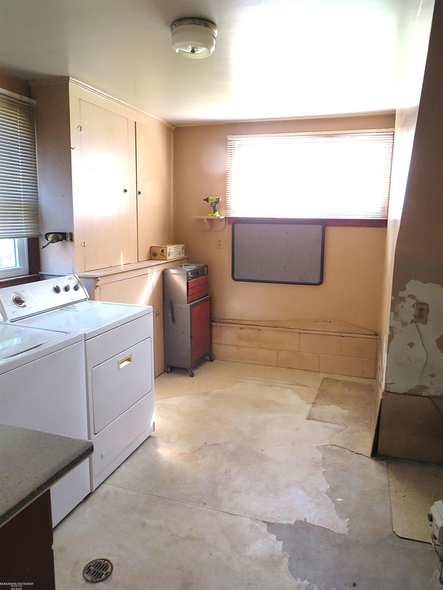 42501 Utica Road, Sterling Heights, MI 48314 — Photo 13
