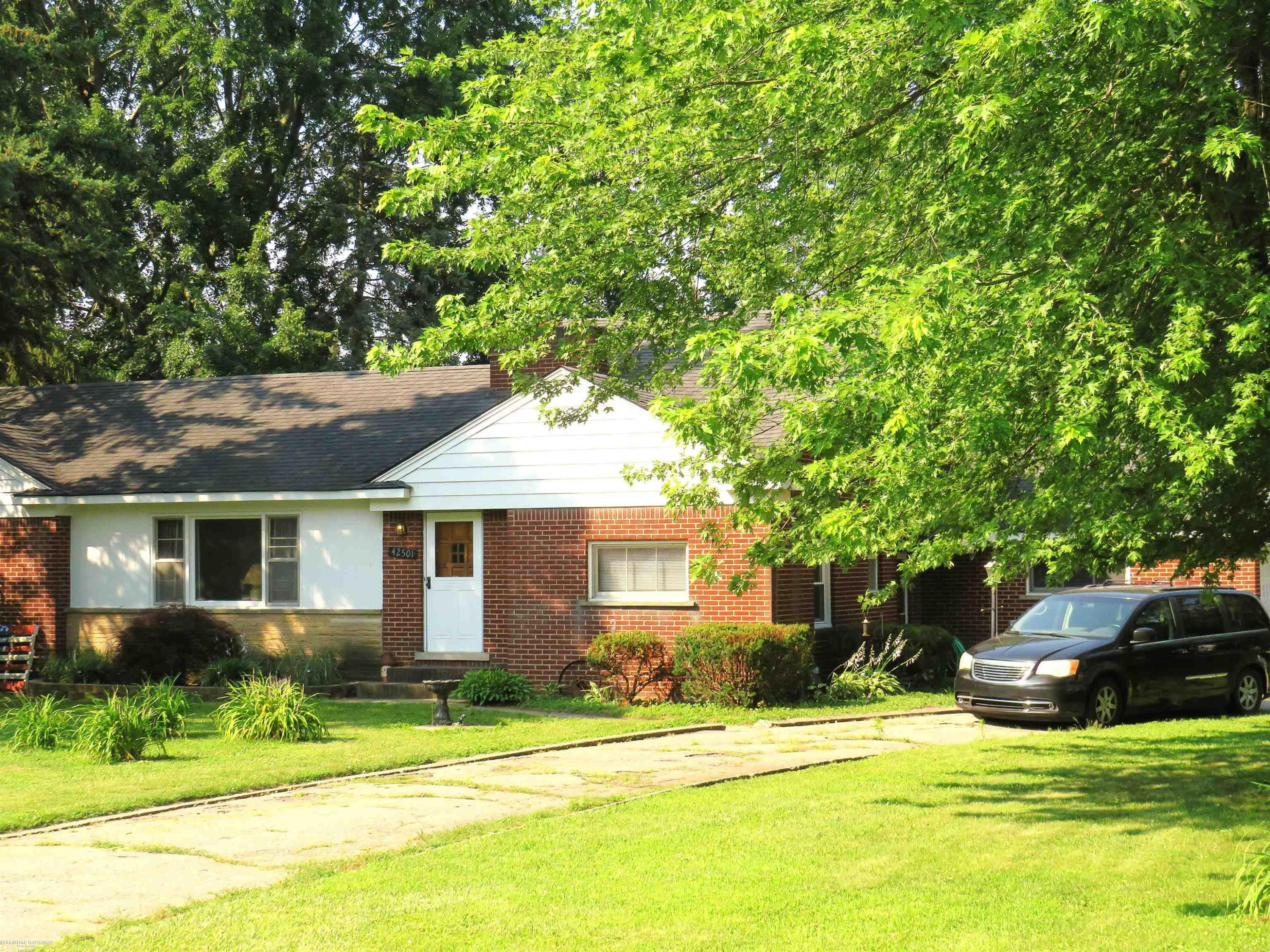 42501 Utica Road, Sterling Heights, MI 48314 — Photo 17