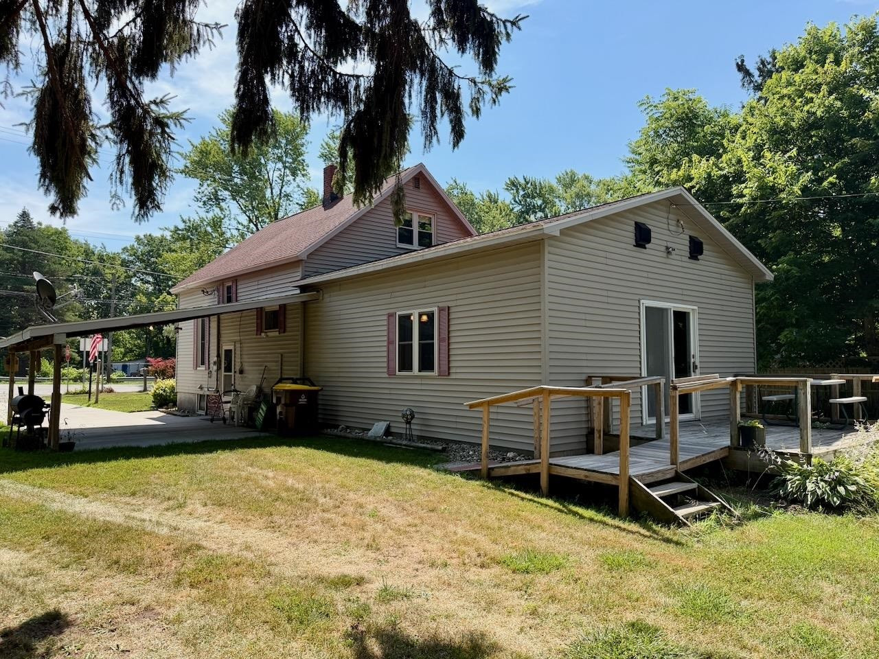 623 N Line Street, Chesaning, MI 48616 — Photo 11