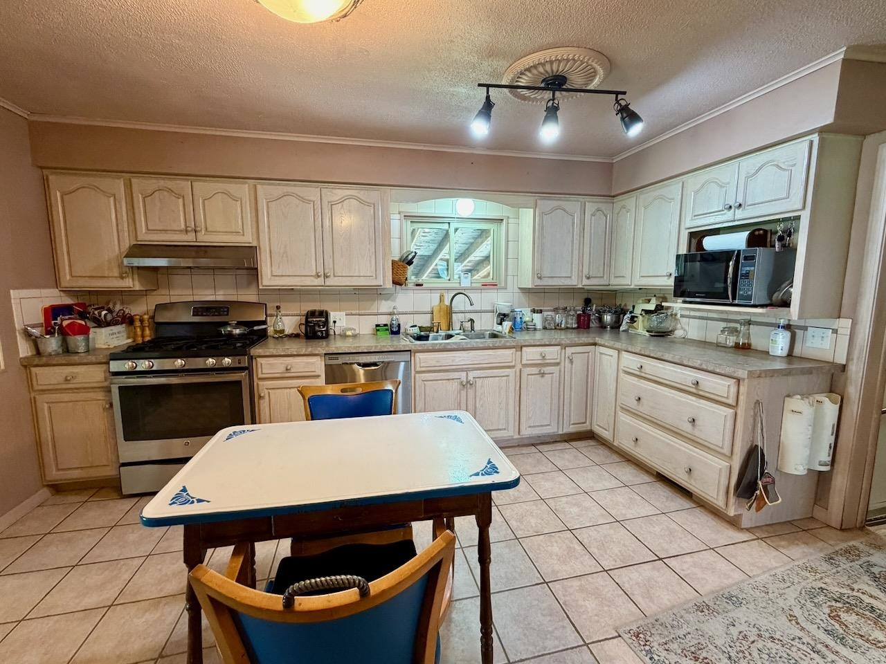 623 N Line Street, Chesaning, MI 48616 — Photo 16