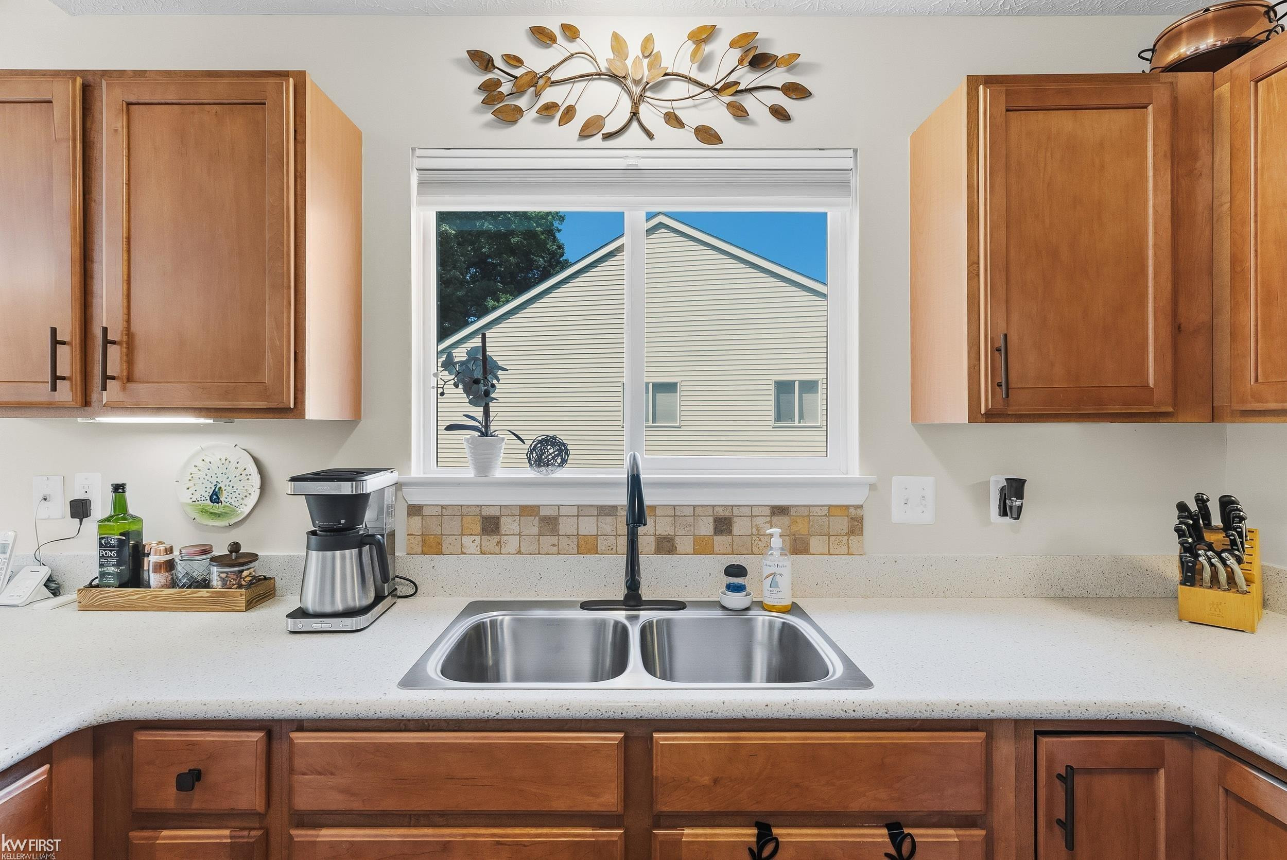 916 Spirea Drive, Howell, MI 48843 — Photo 7
