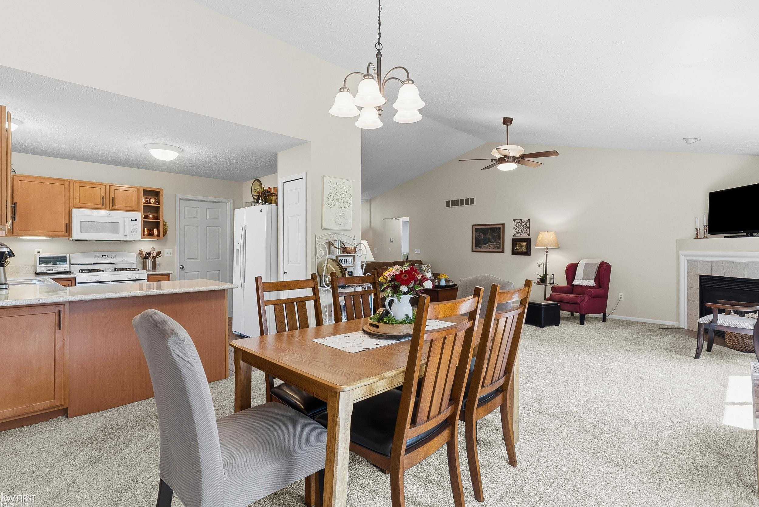 916 Spirea Drive, Howell, MI 48843 — Photo 8
