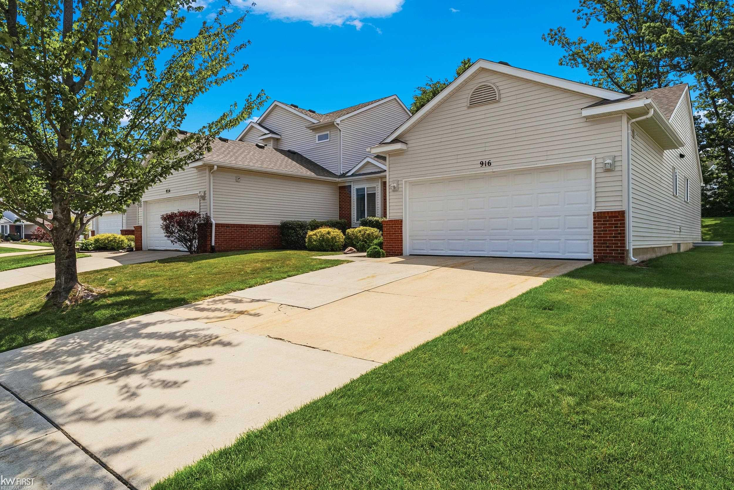 916 Spirea Drive, Howell, MI 48843 — Photo 34