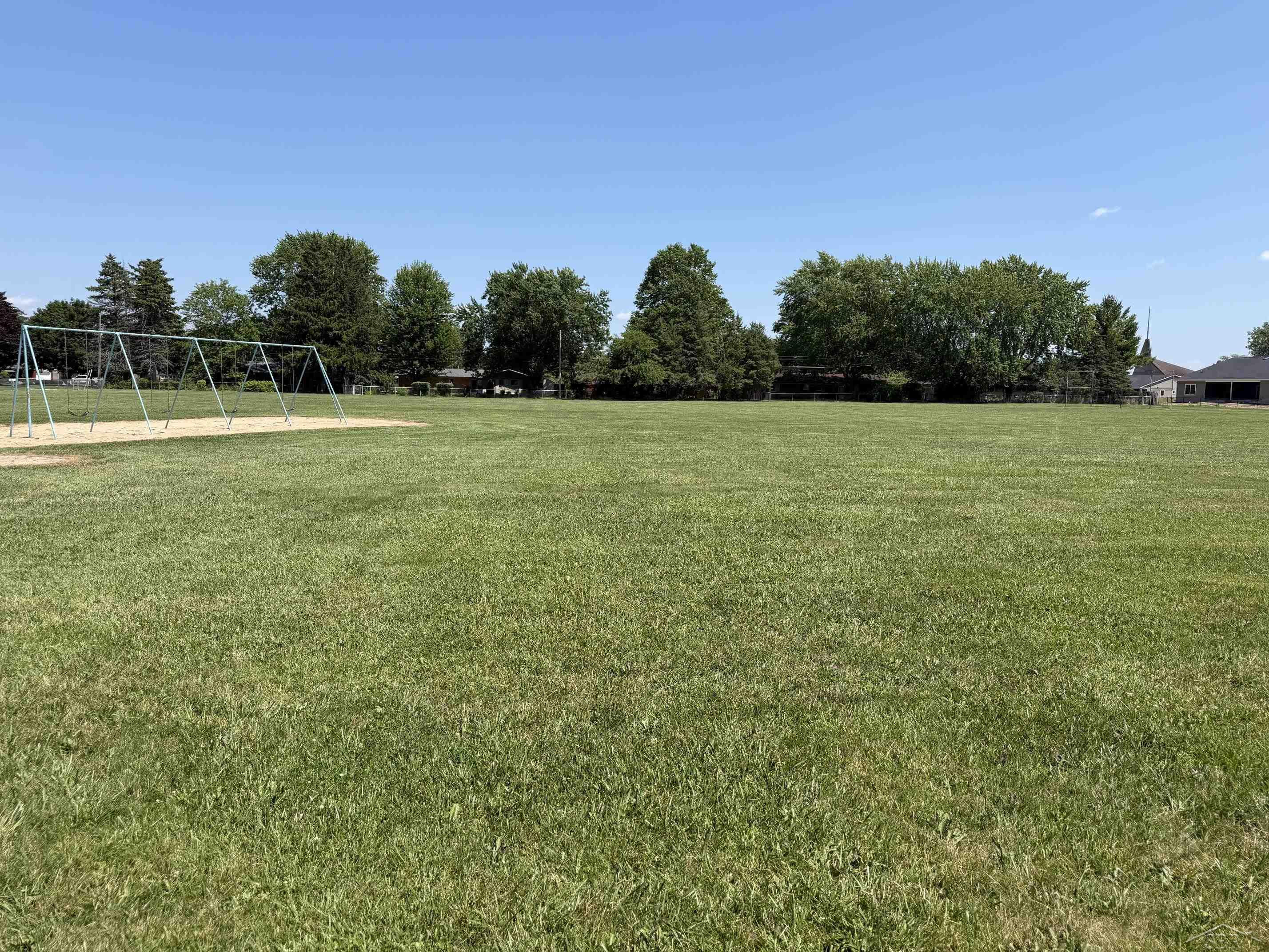 4200 Clement Drive, Saginaw, MI 48603 — Photo 22