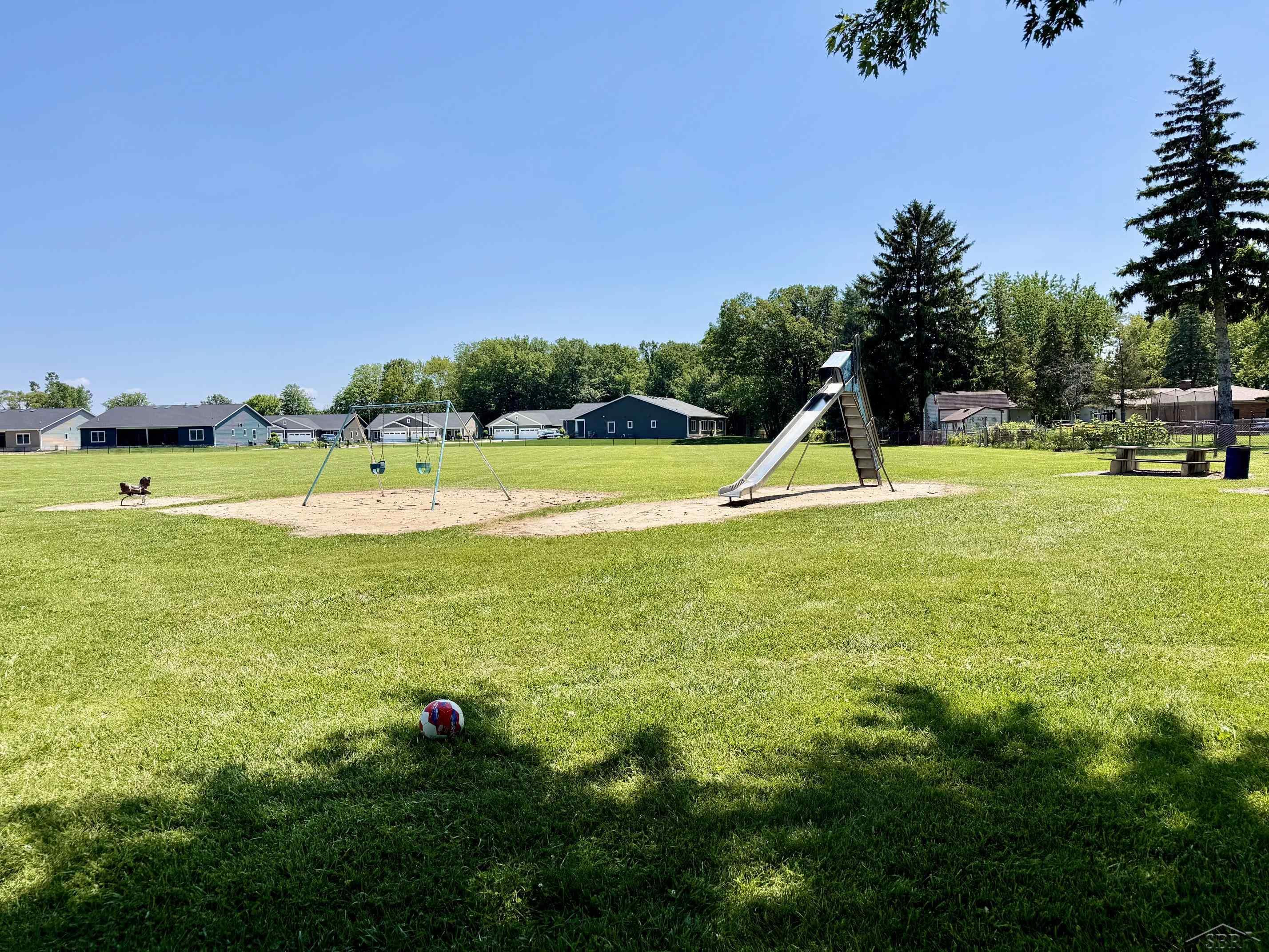 4200 Clement Drive, Saginaw, MI 48603 — Photo 25