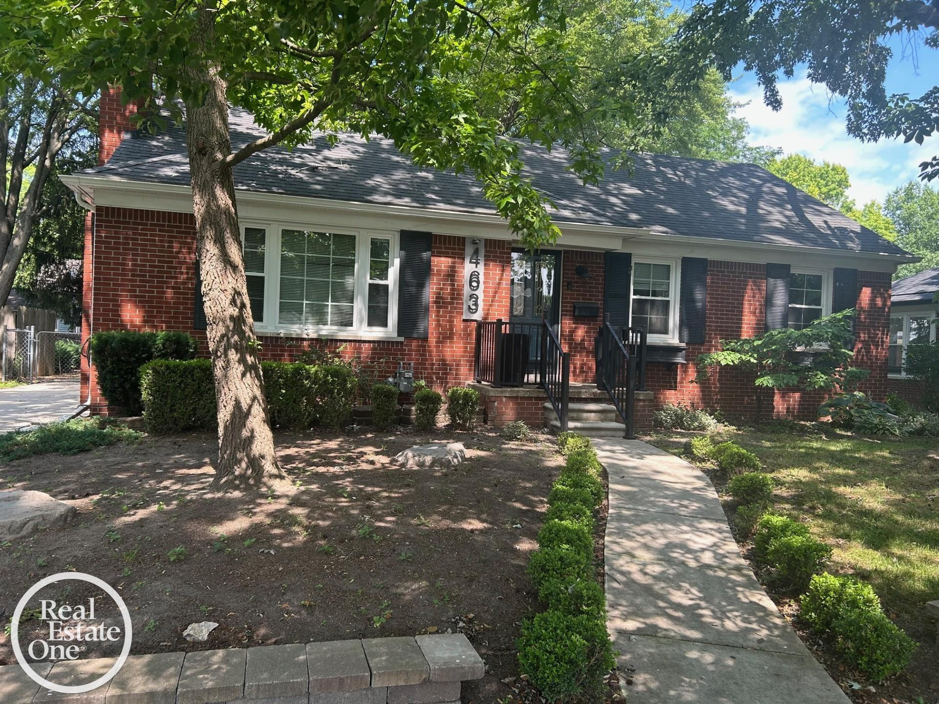 463 Bournemouth Circle, Grosse Pointe Farms, MI 48236 — Photo 2