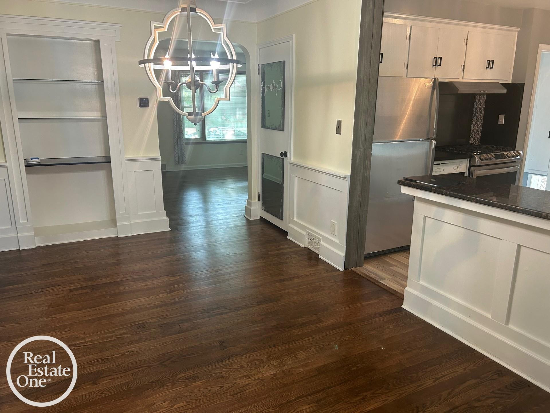 463 Bournemouth Circle, Grosse Pointe Farms, MI 48236 — Photo 10