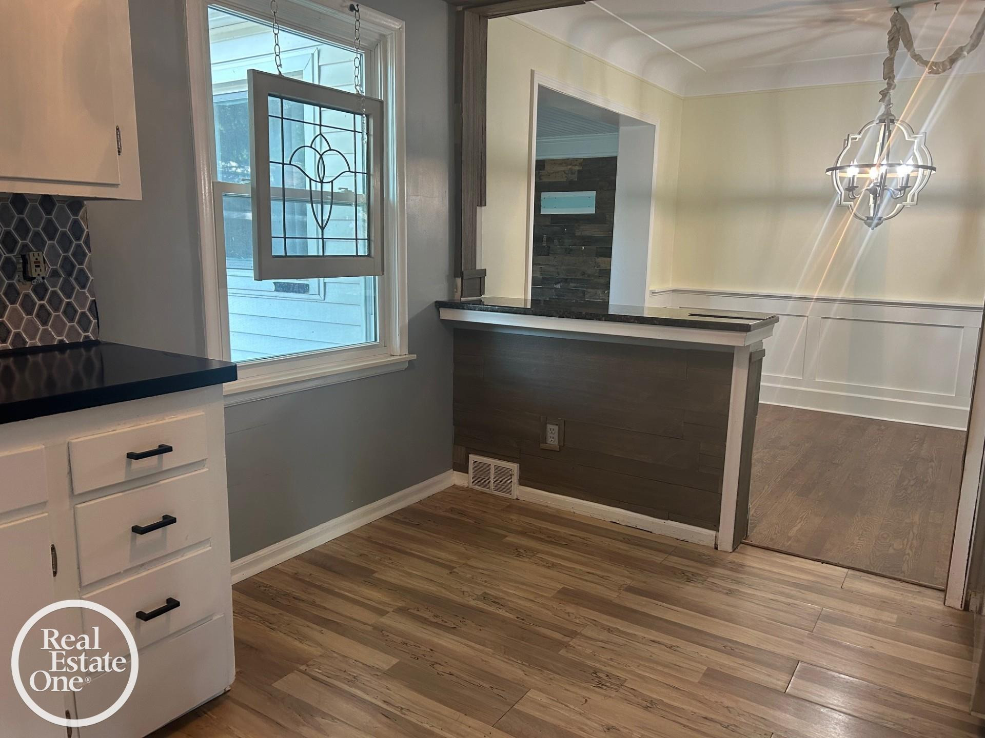 463 Bournemouth Circle, Grosse Pointe Farms, MI 48236 — Photo 11