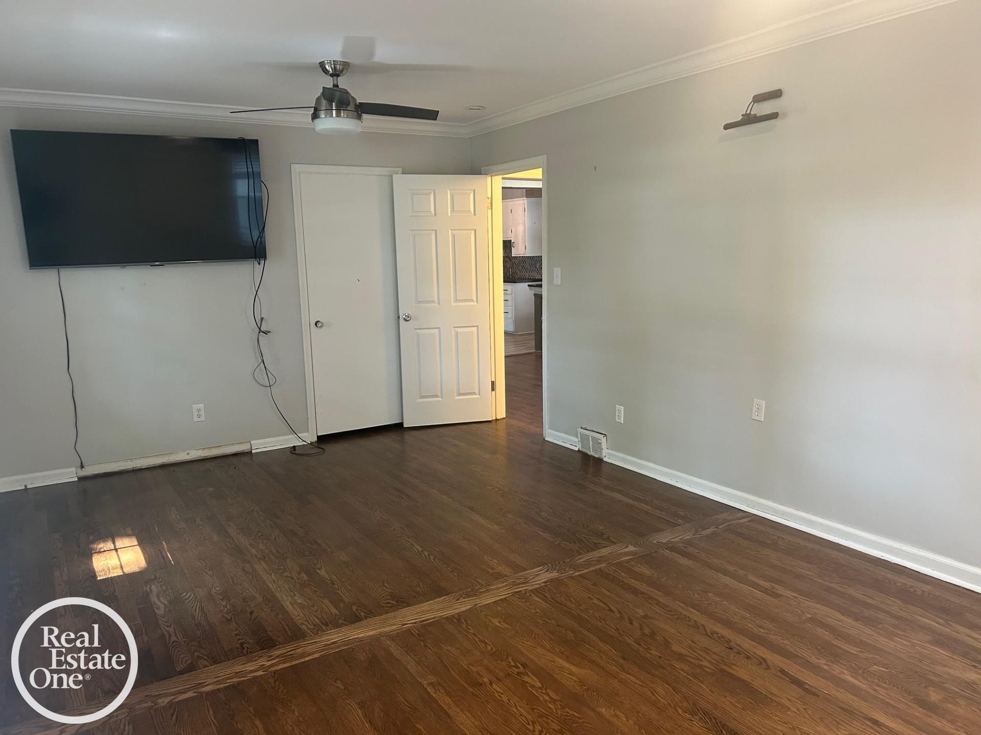 463 Bournemouth Circle, Grosse Pointe Farms, MI 48236 — Photo 13