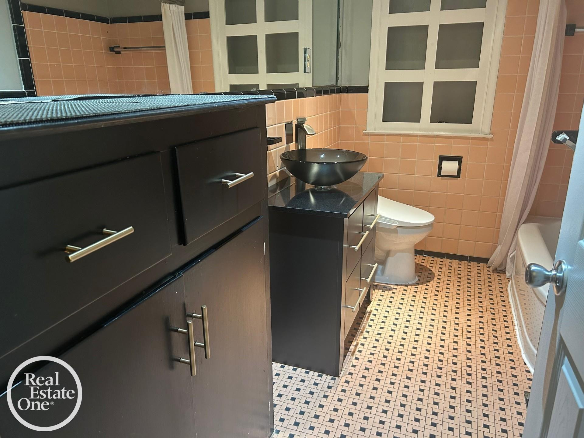 463 Bournemouth Circle, Grosse Pointe Farms, MI 48236 — Photo 17
