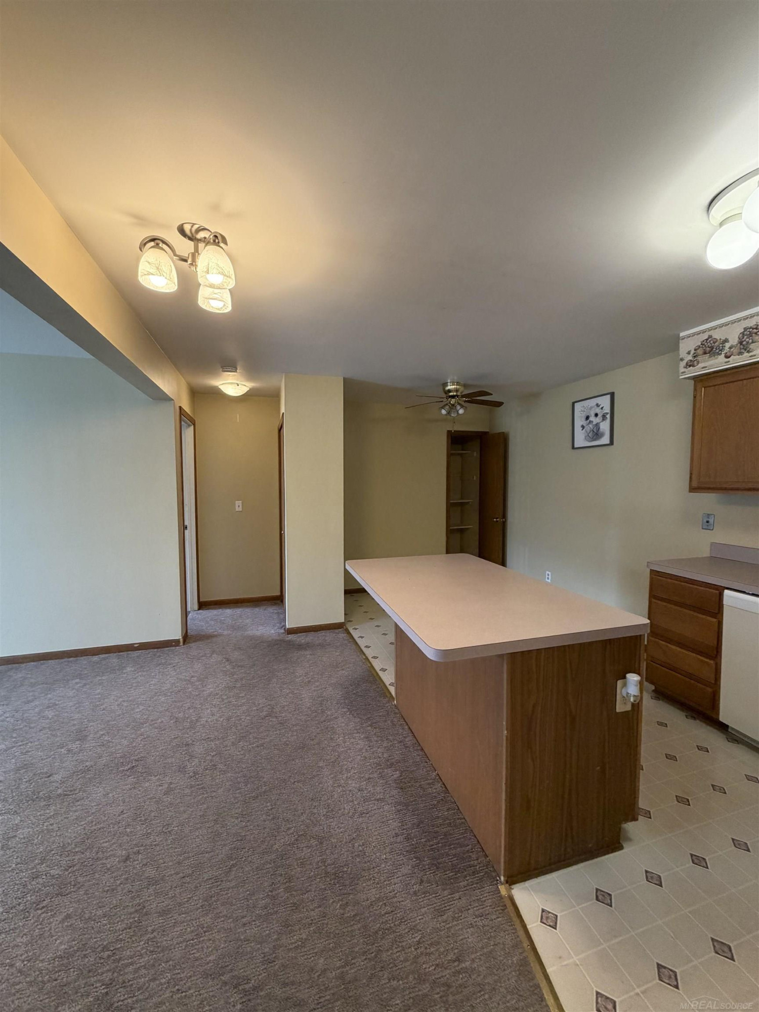 15246 Ashley Court, unit#14, Bldg 2, MI 48044 — Photo 4