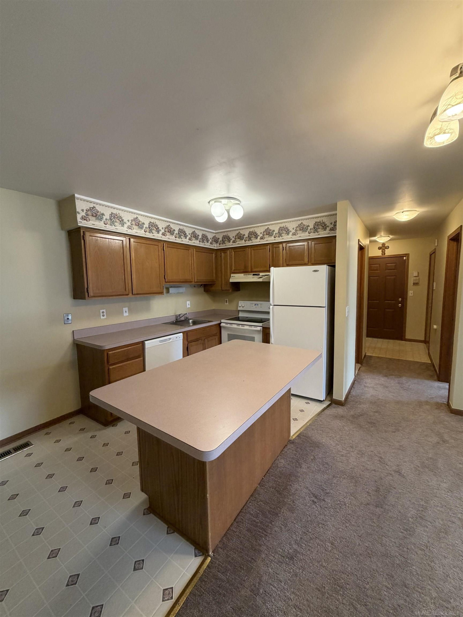 15246 Ashley Court, unit#14, Bldg 2, MI 48044 — Photo 5