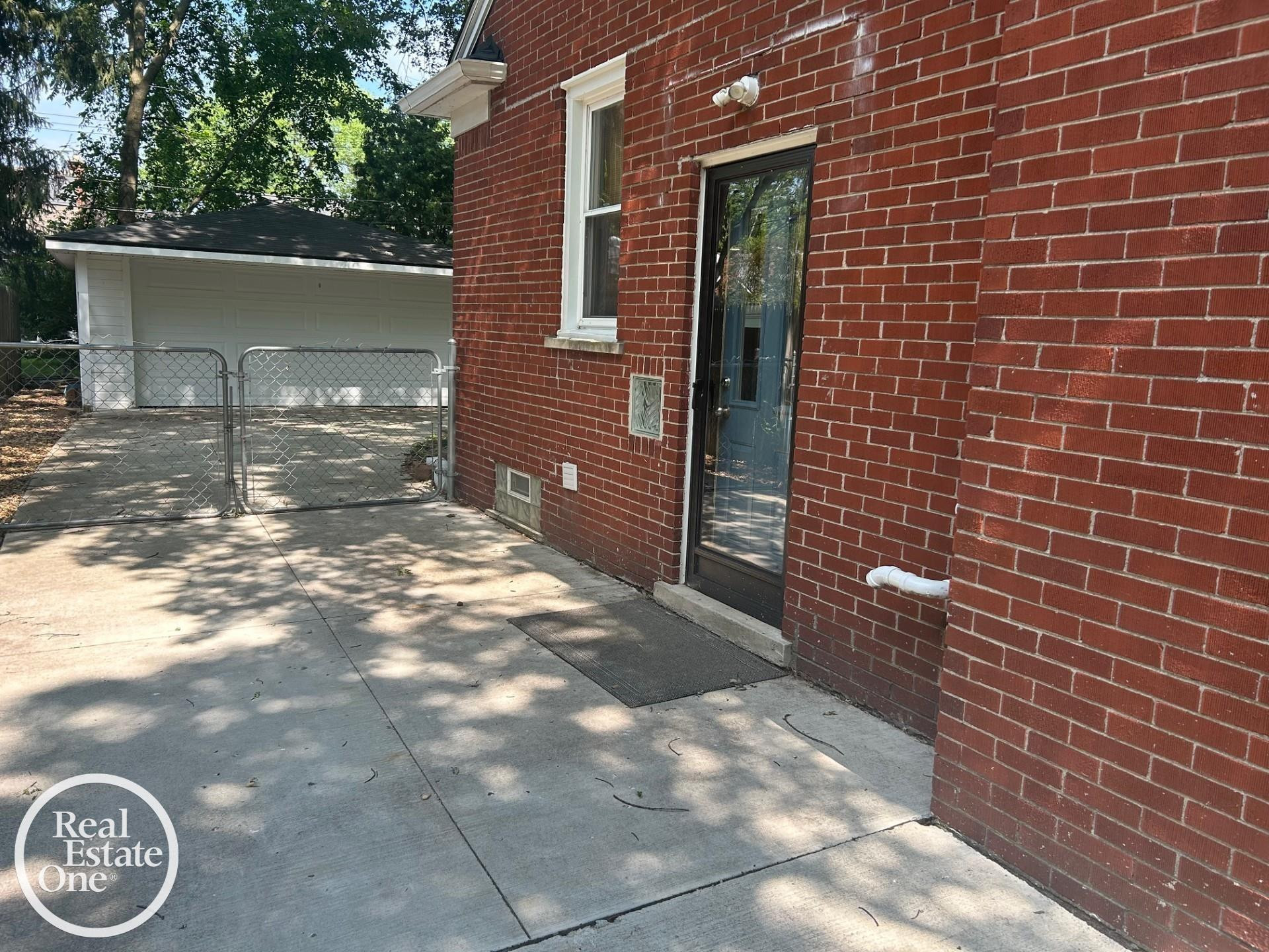 463 Bournemouth Circle, Grosse Pointe Farms, MI 48236 — Photo 26