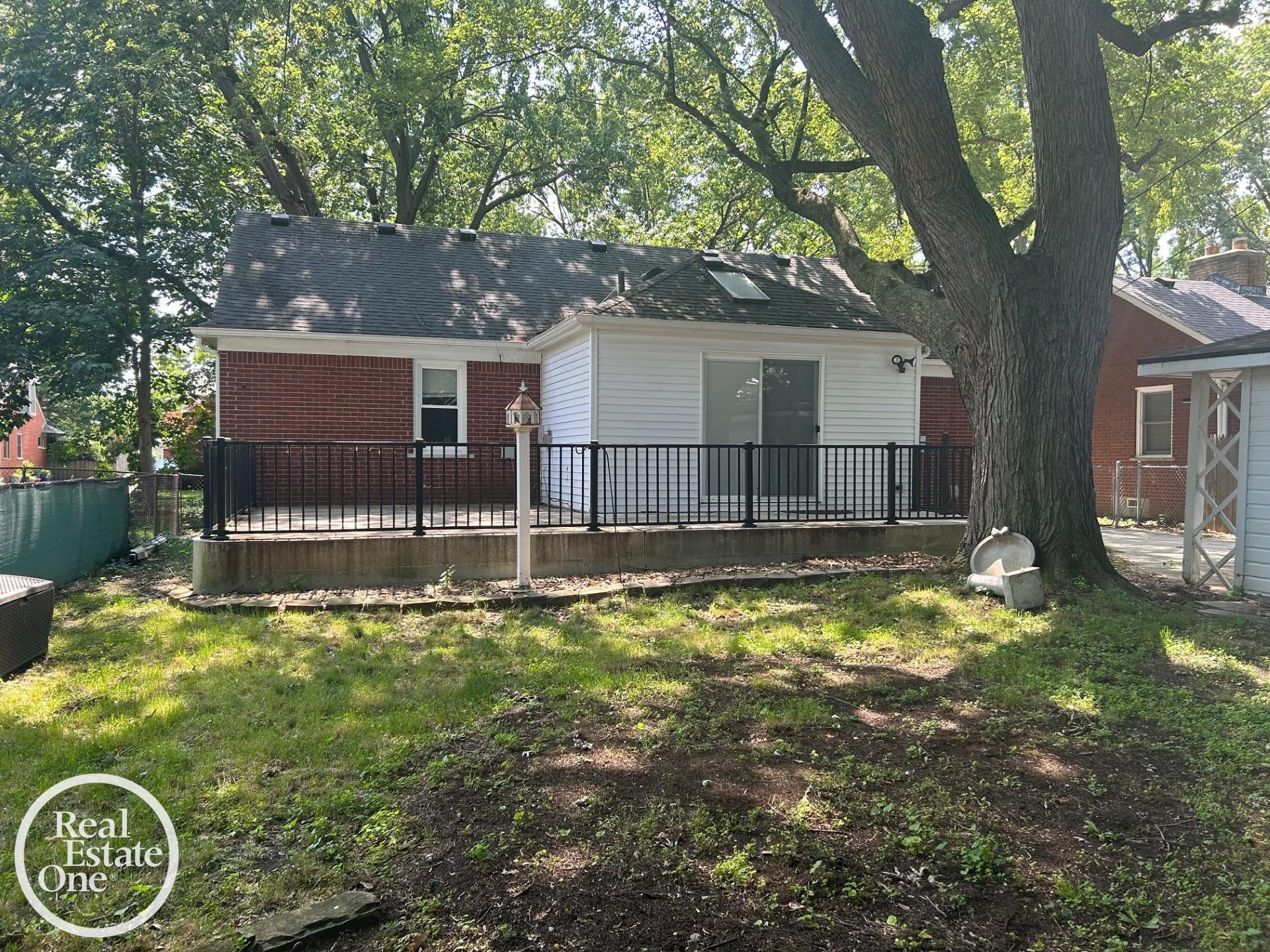 463 Bournemouth Circle, Grosse Pointe Farms, MI 48236 — Photo 28