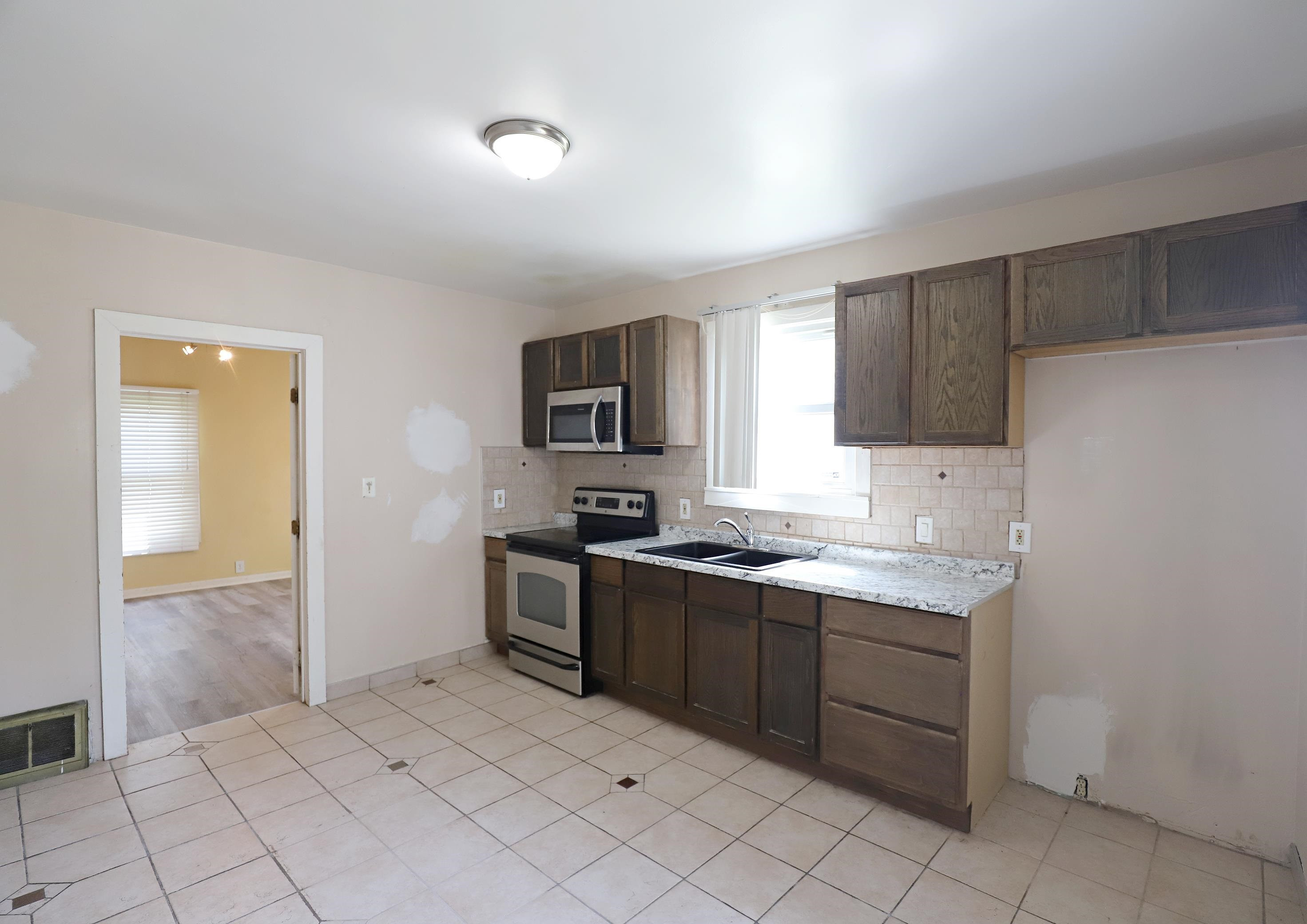 822 E 8th Street, Flint, MI 48503 — Photo 13