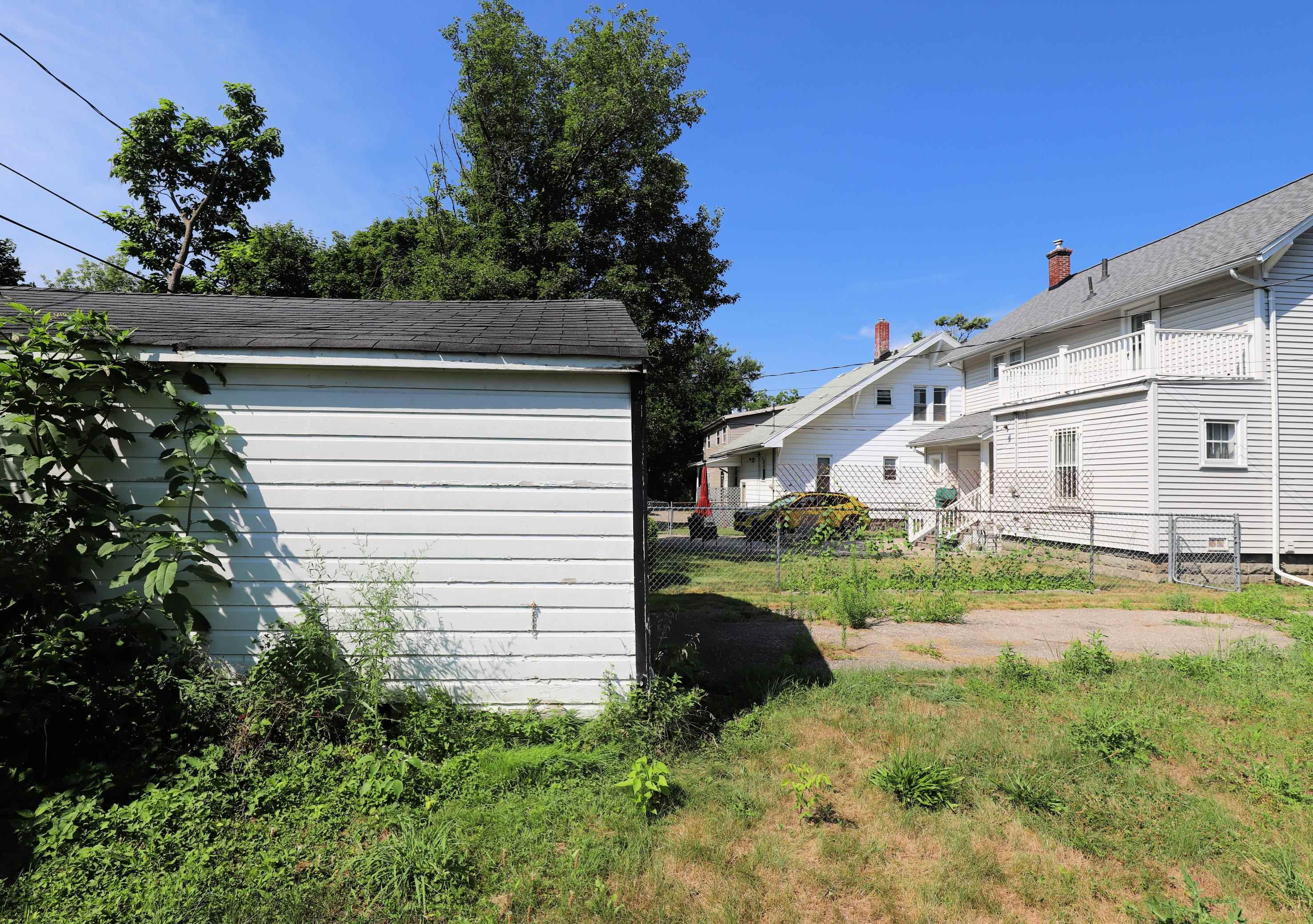 822 E 8th Street, Flint, MI 48503 — Photo 22