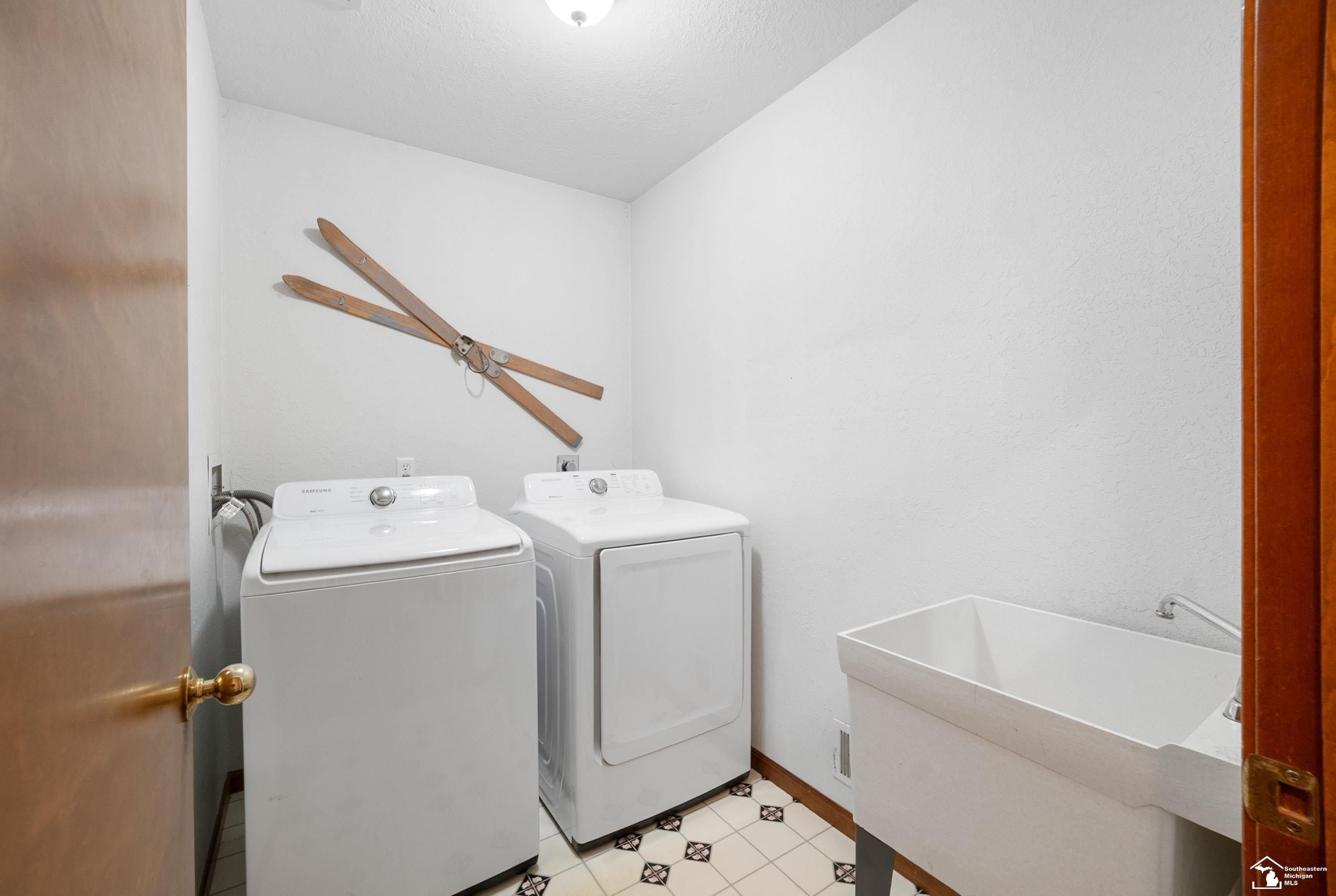 7309 Silo Meadows Drive, Temperance, MI 48182 — Photo 22