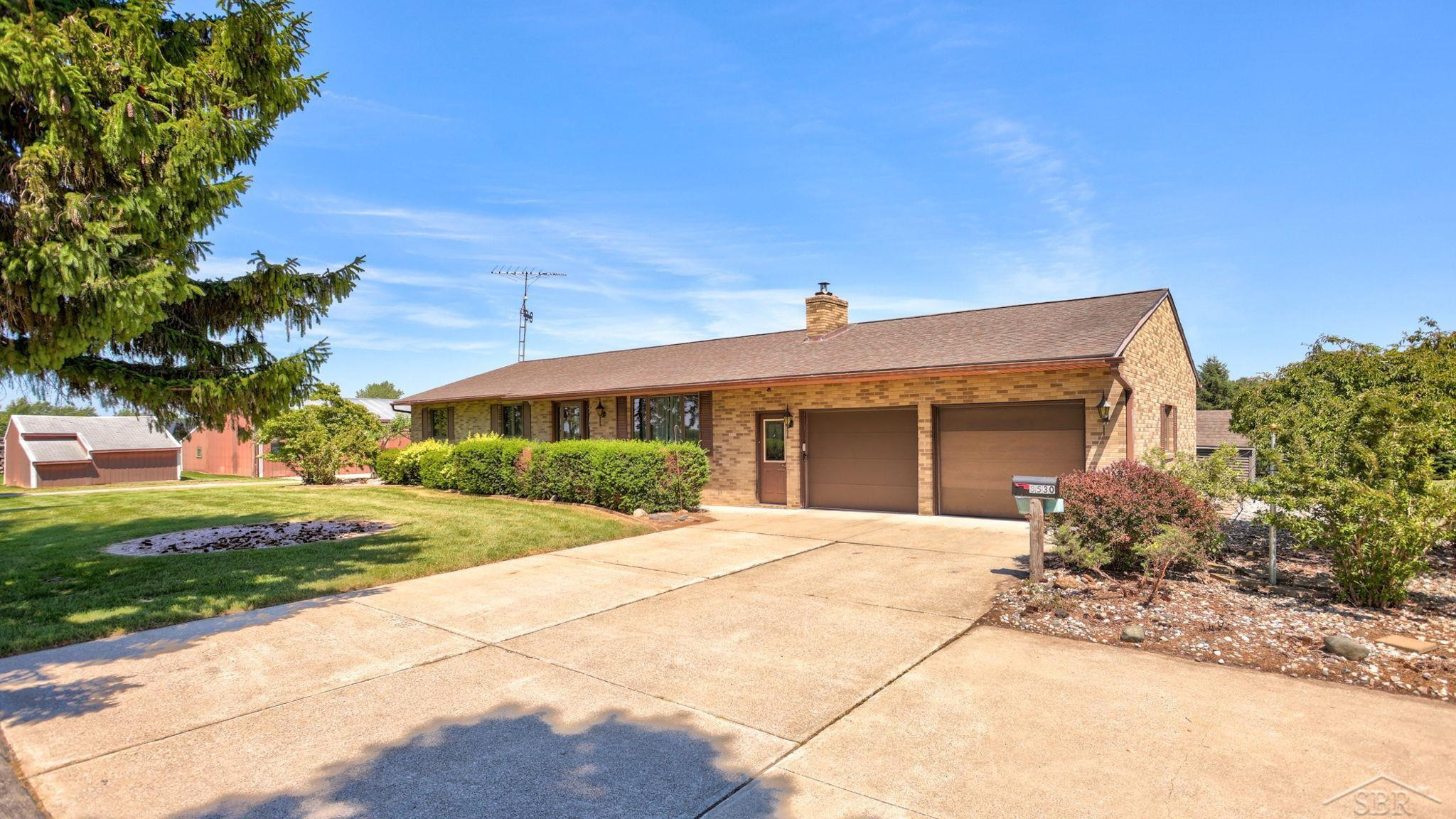 8530 N Orr Road, Freeland, MI 48623 — front exterior