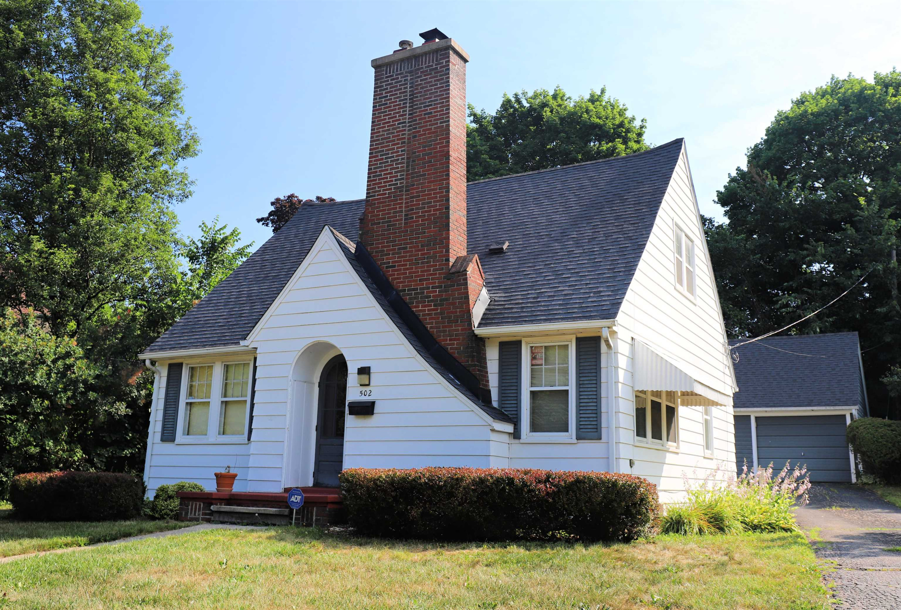 502 Dougherty Place, Flint, MI 48504 — front exterior