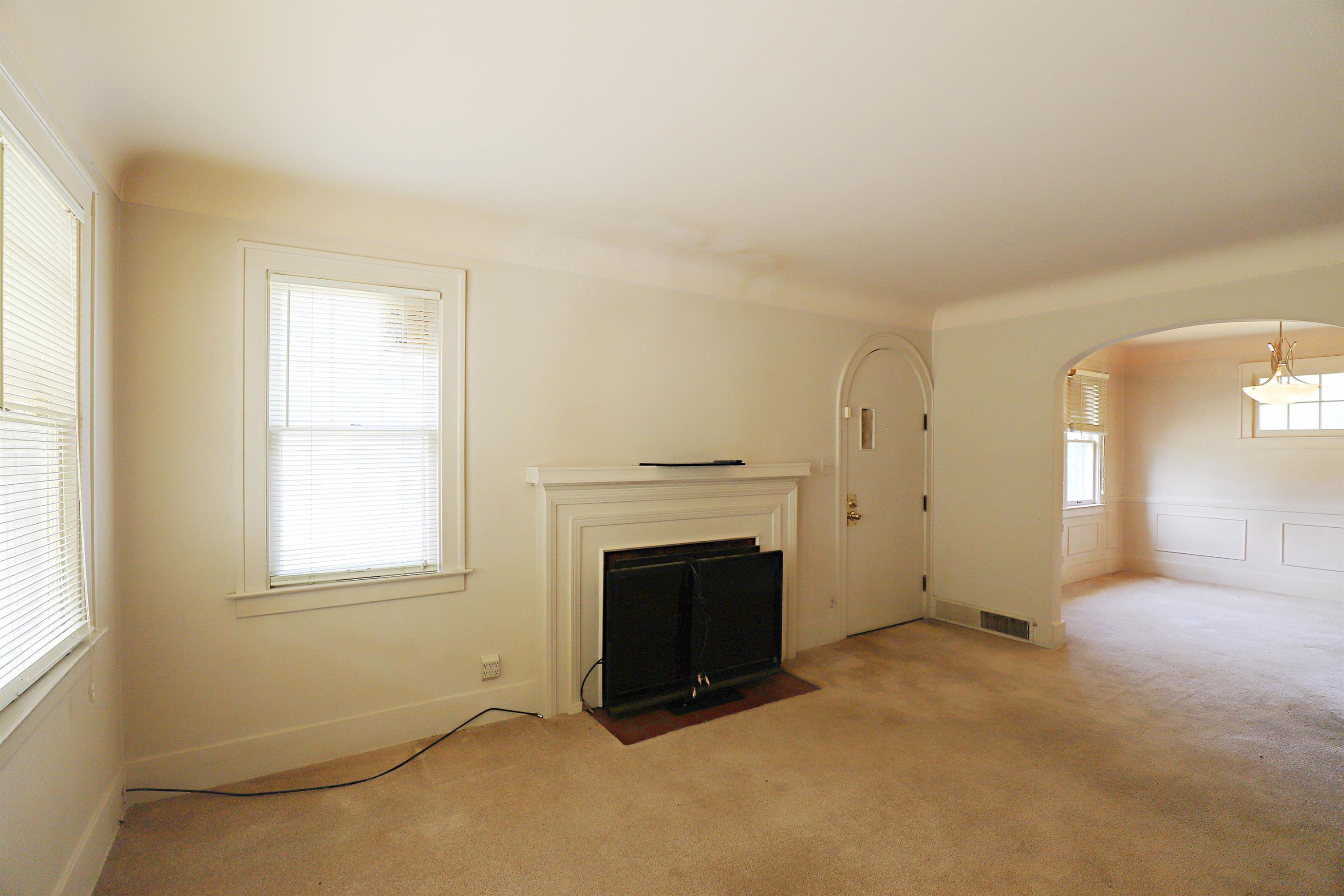 502 Dougherty Place, Flint, MI 48504 — Photo 3