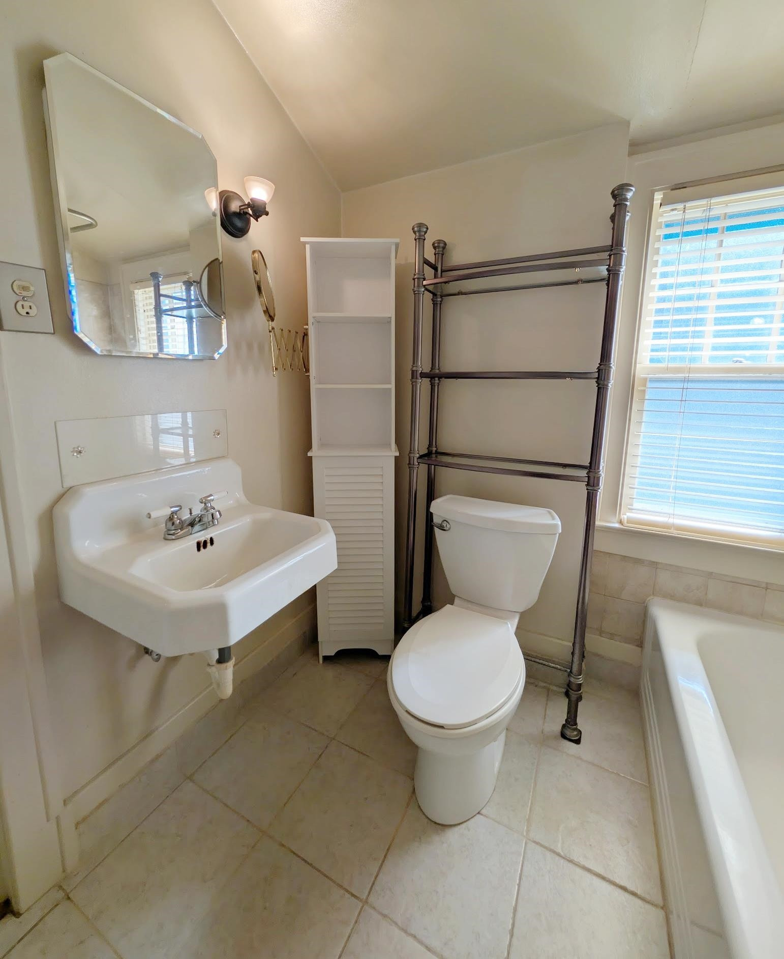502 Dougherty Place, Flint, MI 48504 — Photo 15