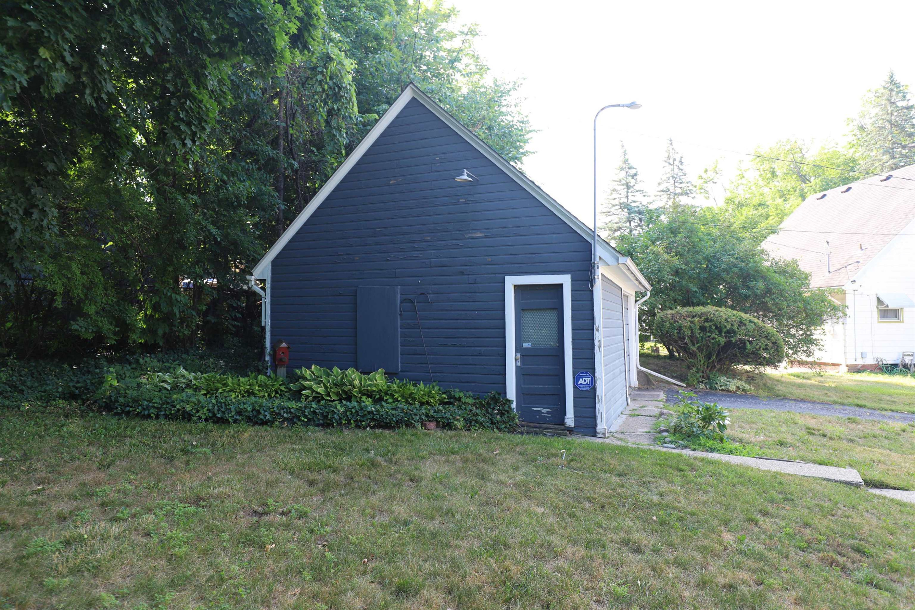 502 Dougherty Place, Flint, MI 48504 — Photo 26